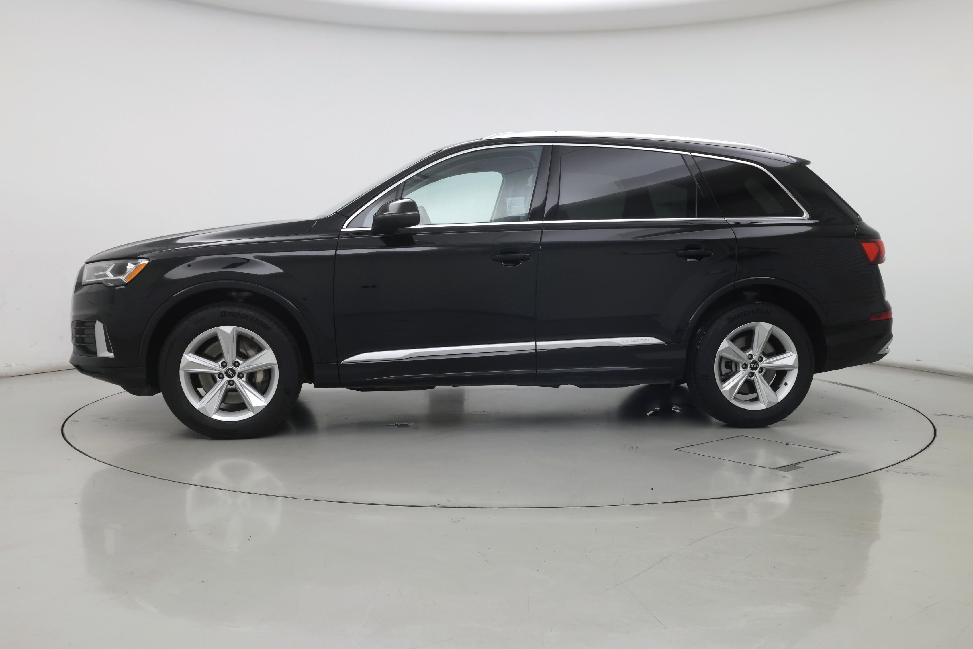 Thumbnail: 2023 Audi Q7 - 3