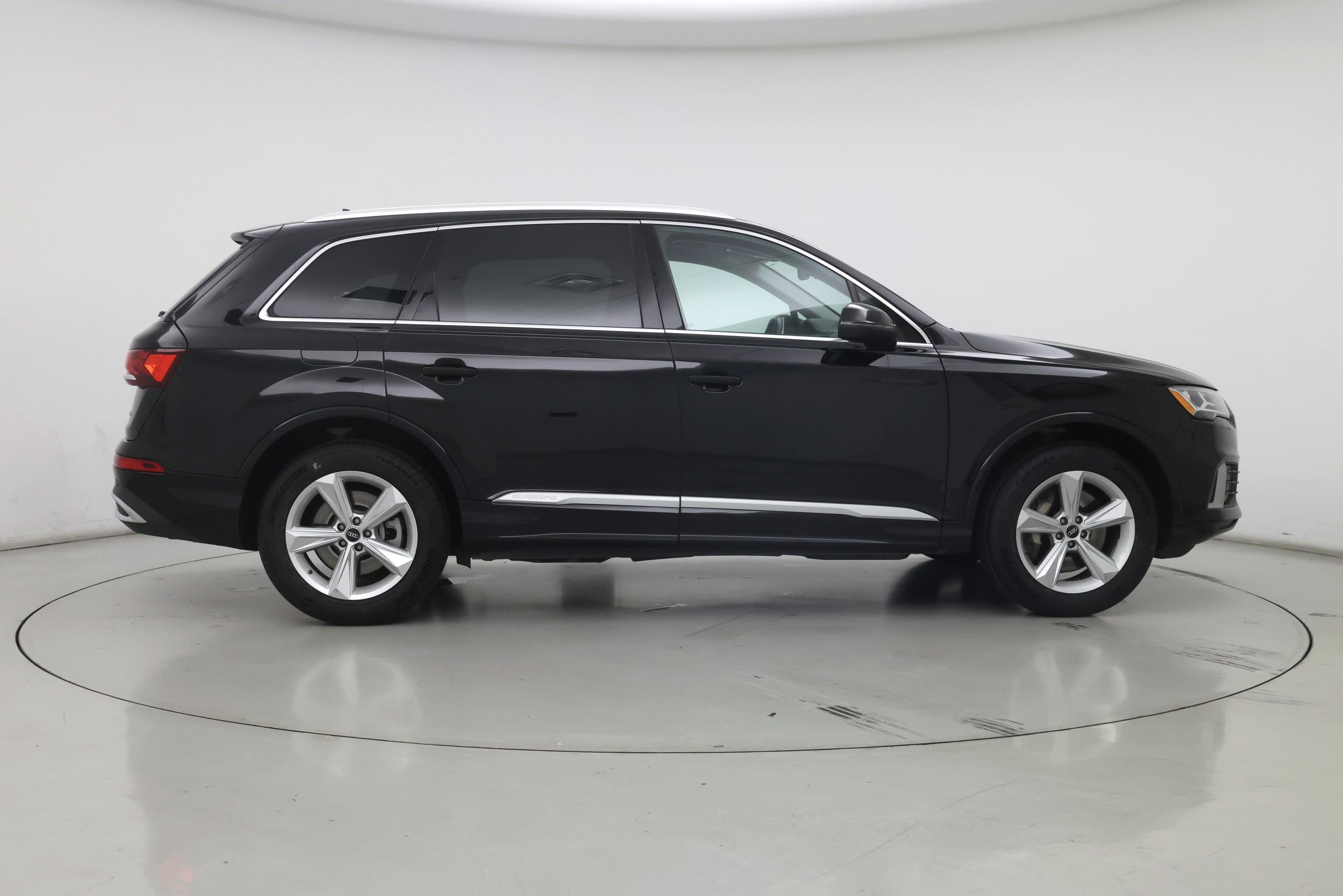 Thumbnail: 2023 Audi Q7 - 7