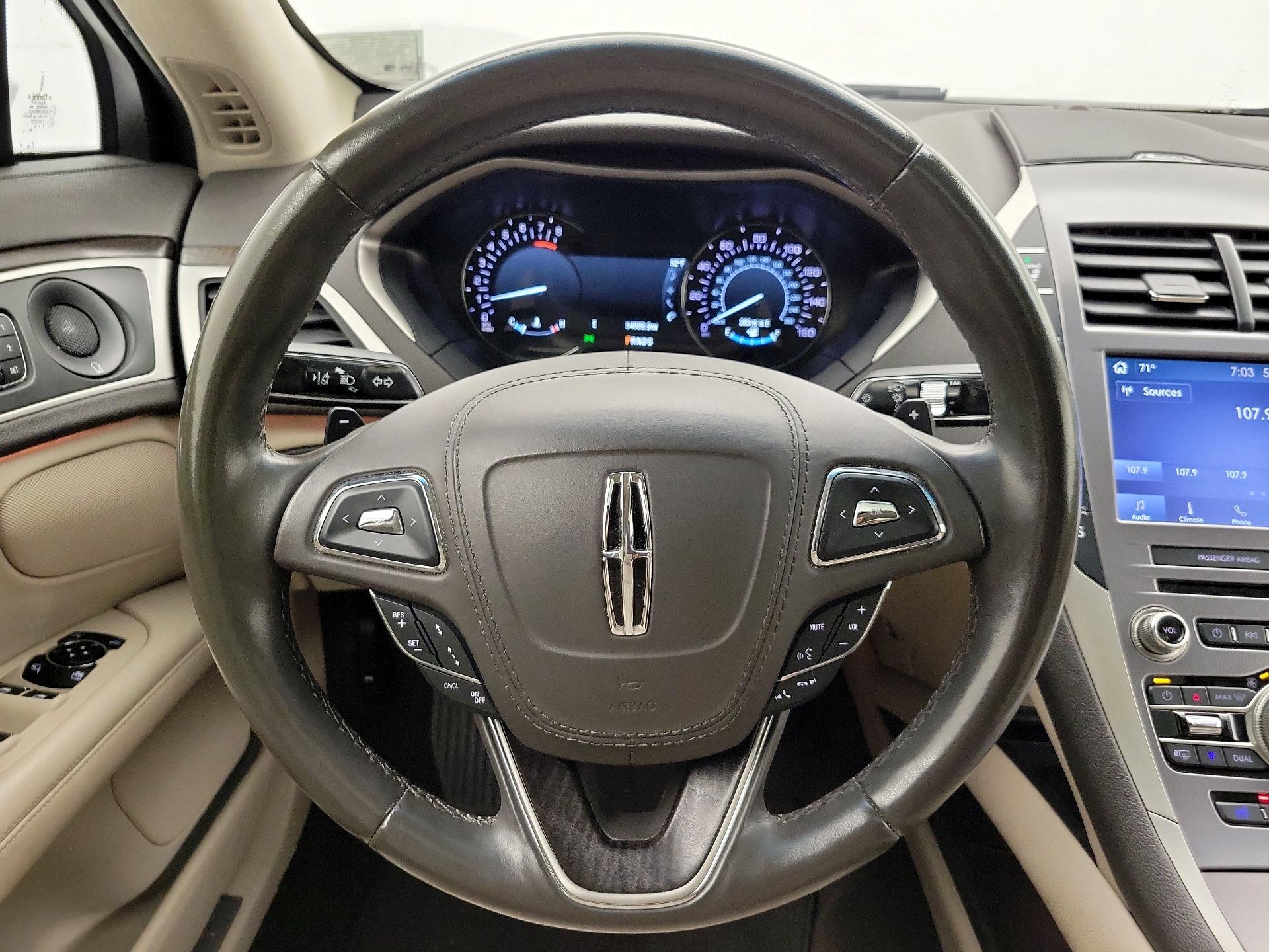 Thumbnail: 2020 Lincoln MKZ - 10