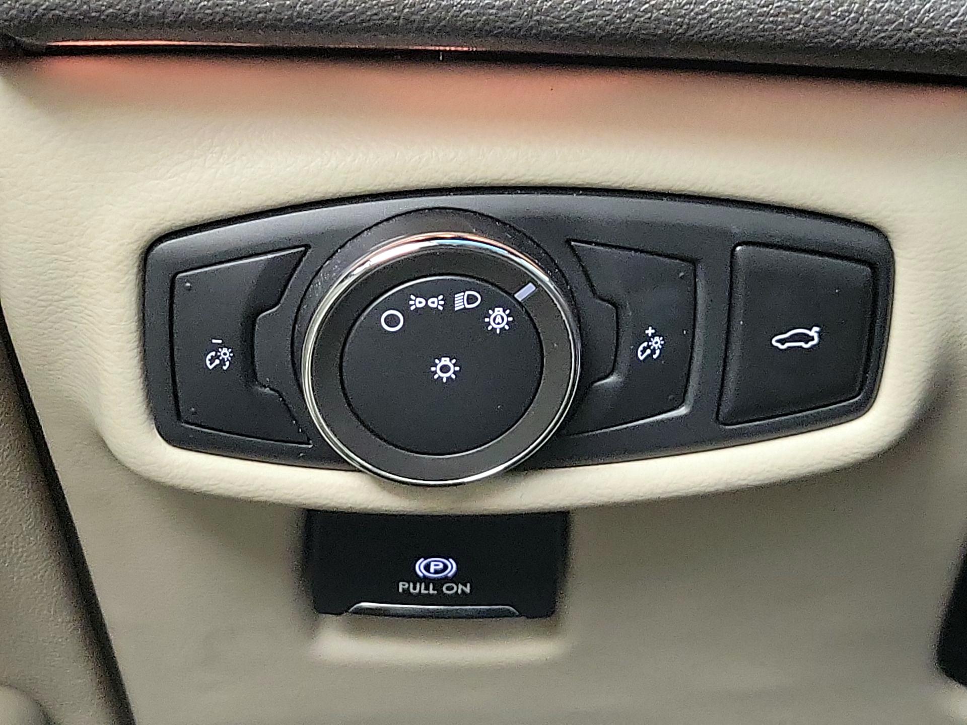 Thumbnail: 2020 Lincoln MKZ - 13