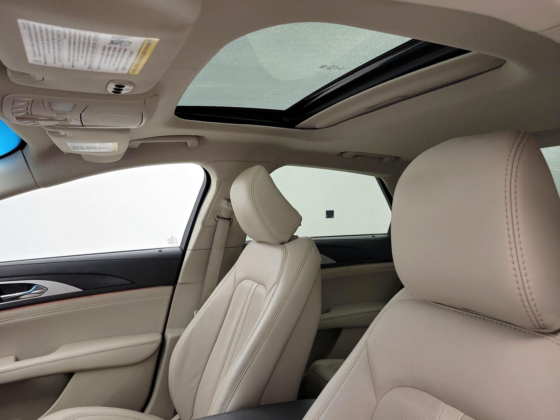 Thumbnail: 2020 Lincoln MKZ - 20