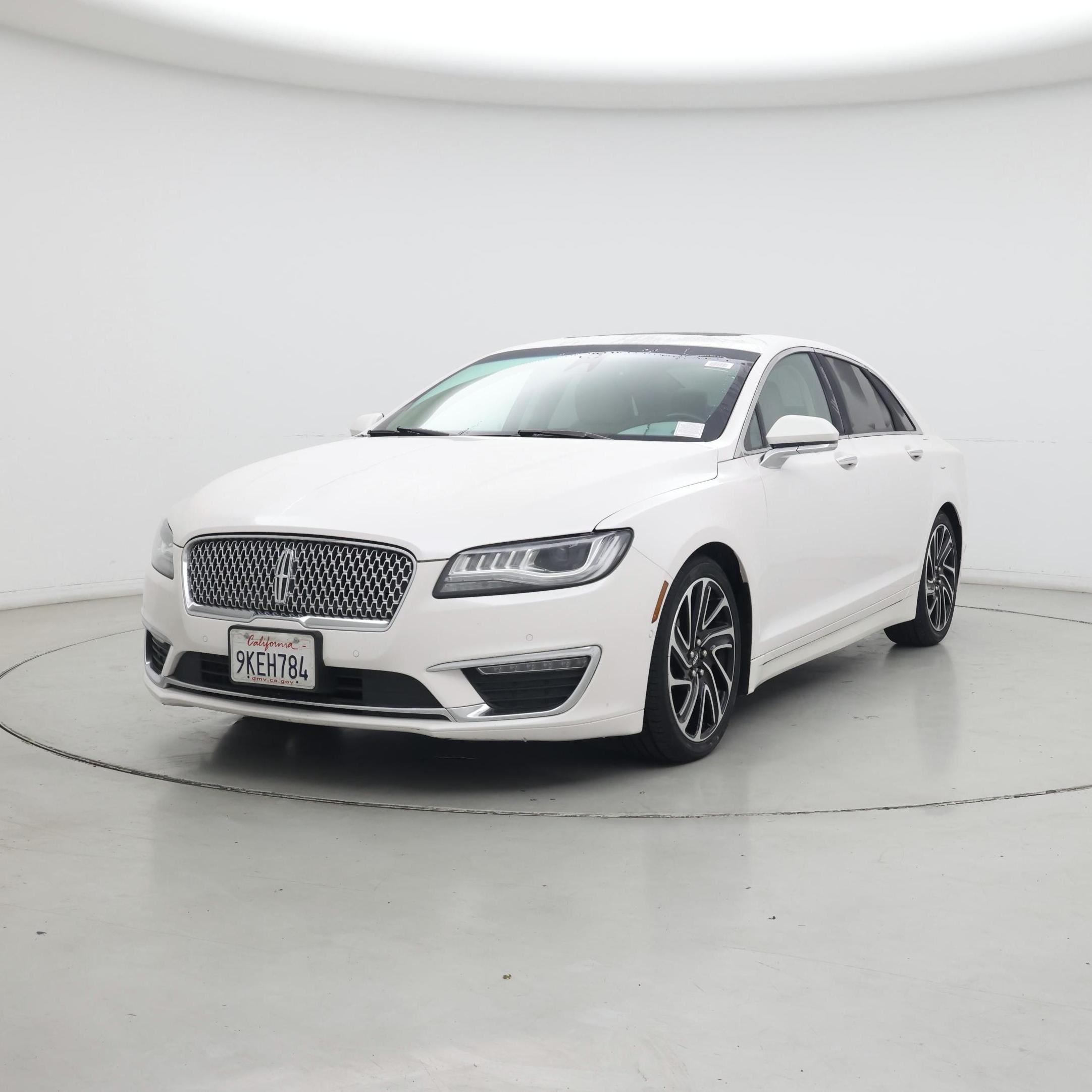 Thumbnail: 2020 Lincoln MKZ - 4