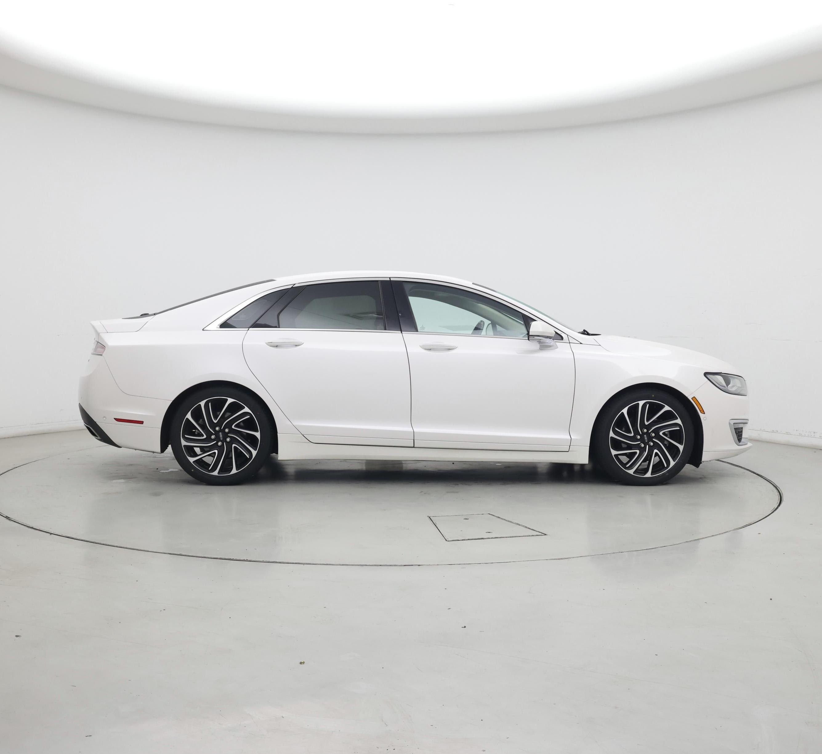 Thumbnail: 2020 Lincoln MKZ - 7