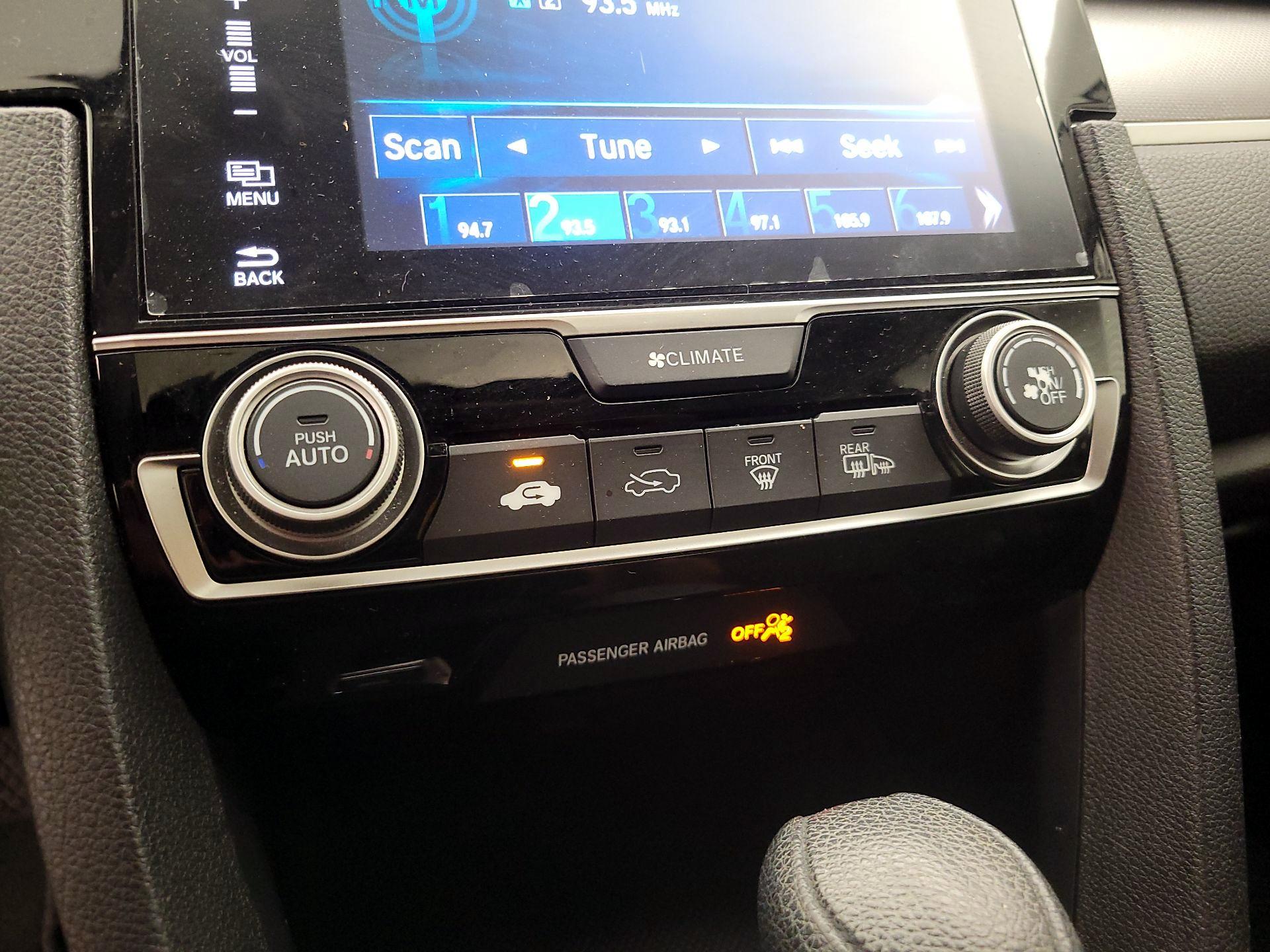 Thumbnail: 2016 Honda Civic - 16