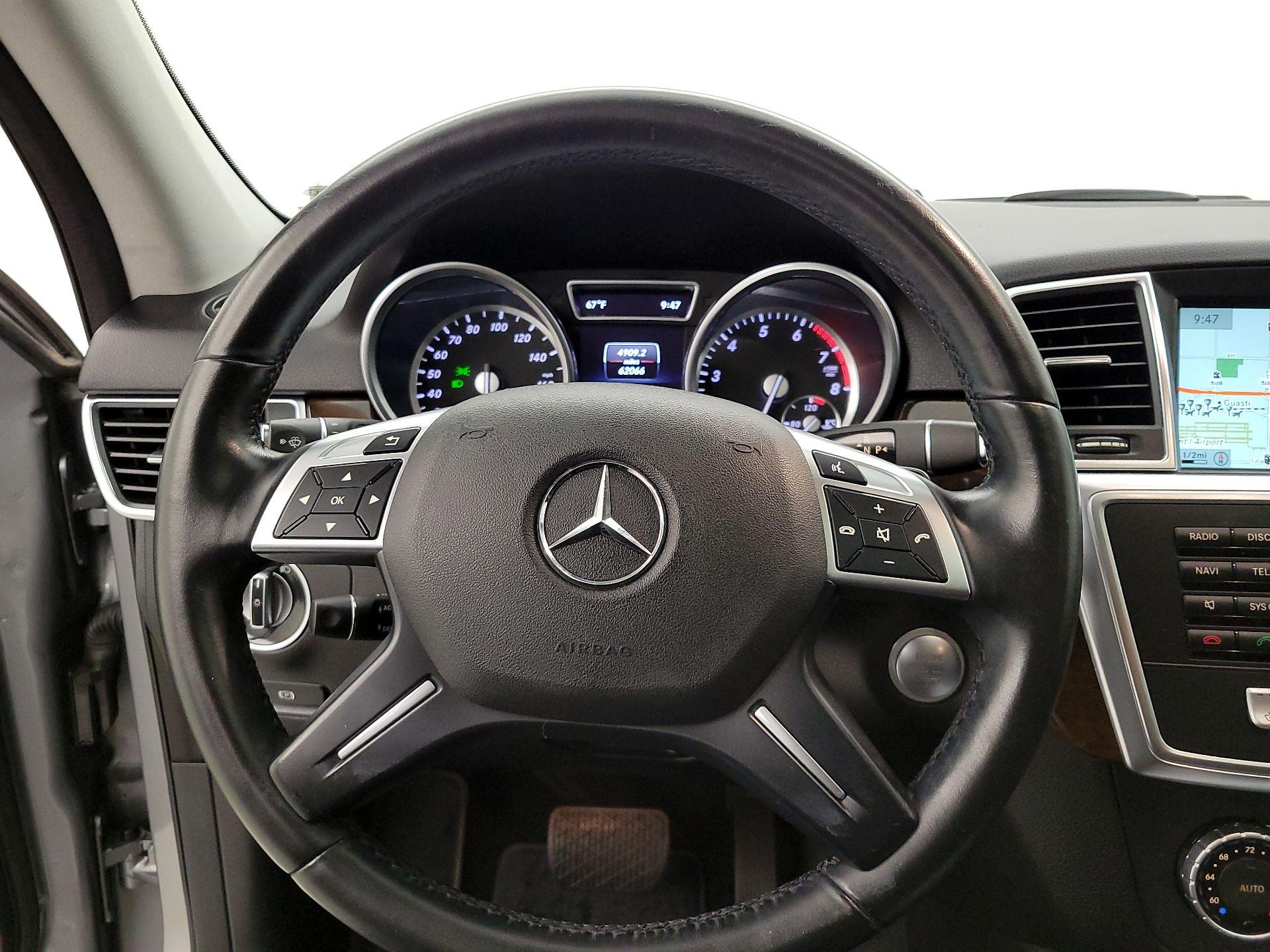 Thumbnail: 2015 Mercedes-Benz M-Class - 10