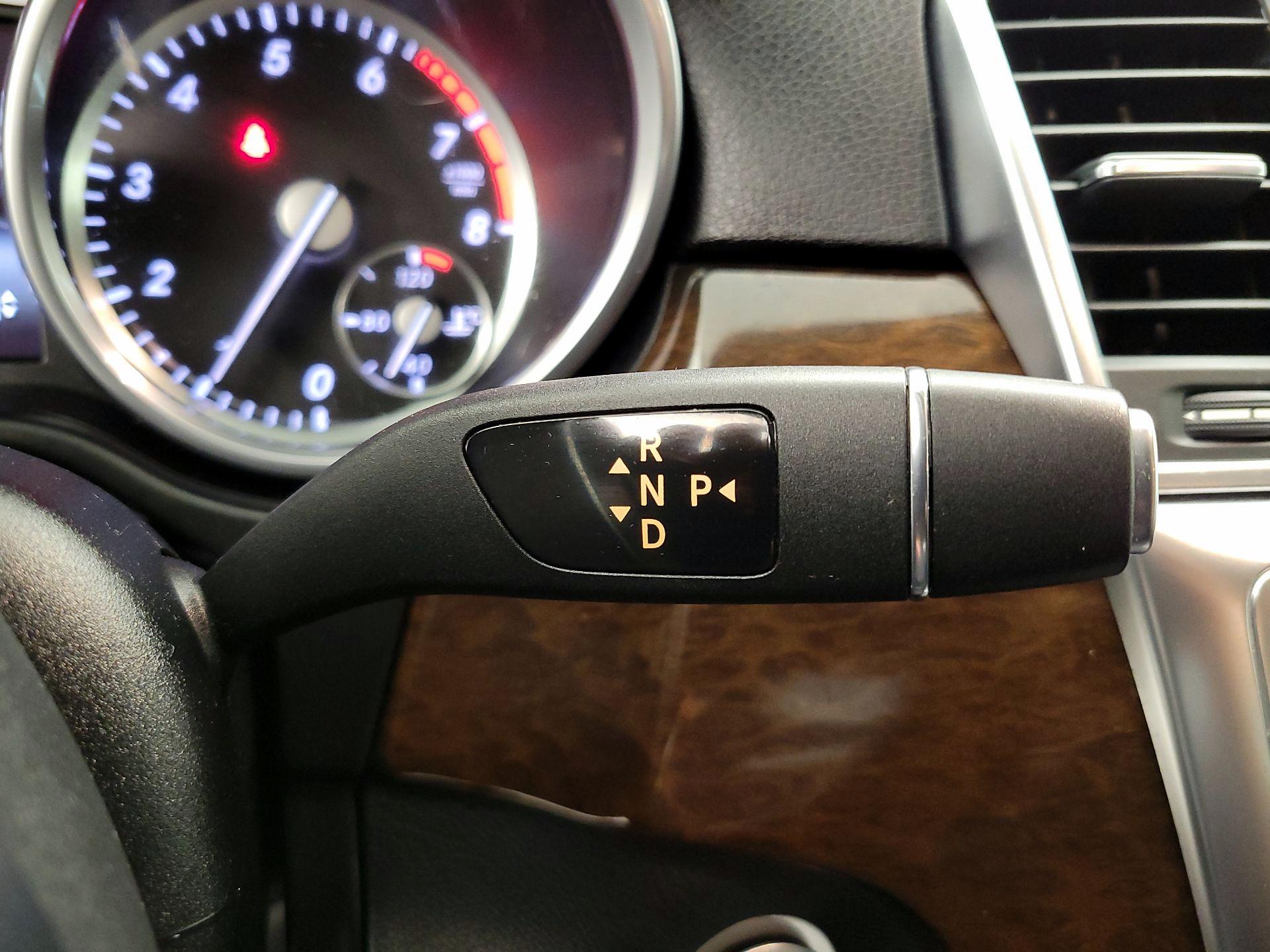 Thumbnail: 2015 Mercedes-Benz M-Class - 18