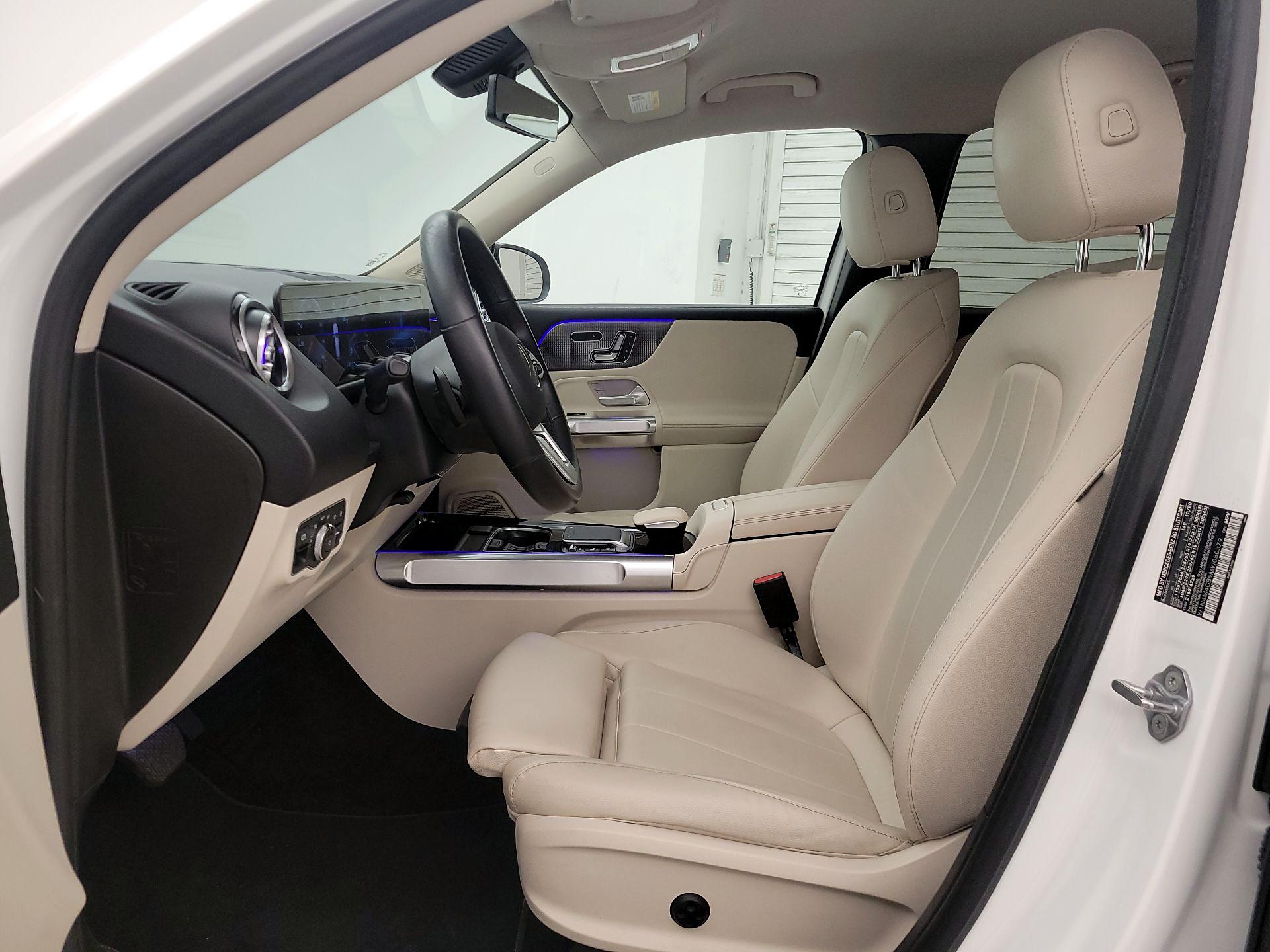 Thumbnail: 2021 Mercedes-Benz GLB - 11