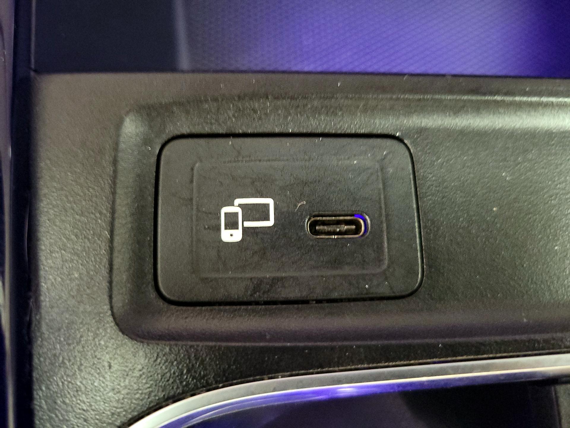 Thumbnail: 2021 Mercedes-Benz GLB - 18