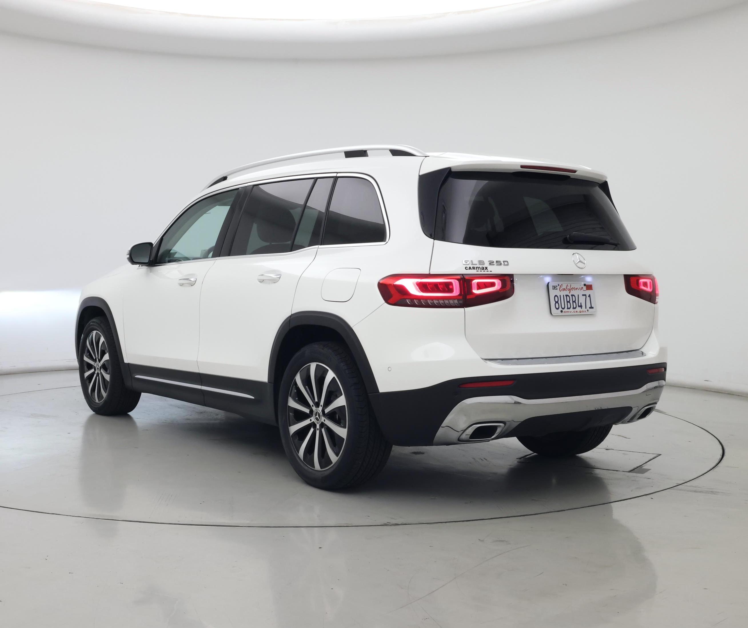 Thumbnail: 2021 Mercedes-Benz GLB - 2