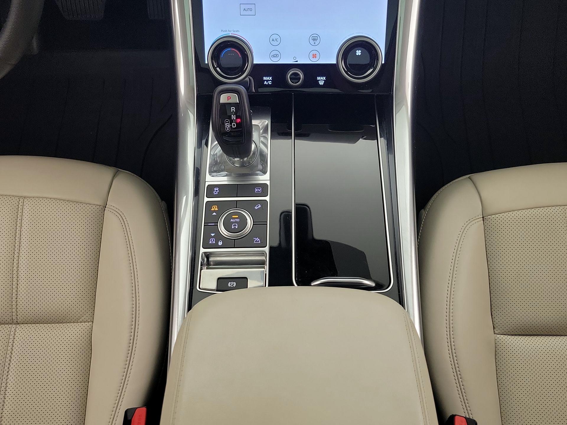 Thumbnail: 2020 Land Rover Range Rover Sport - 18