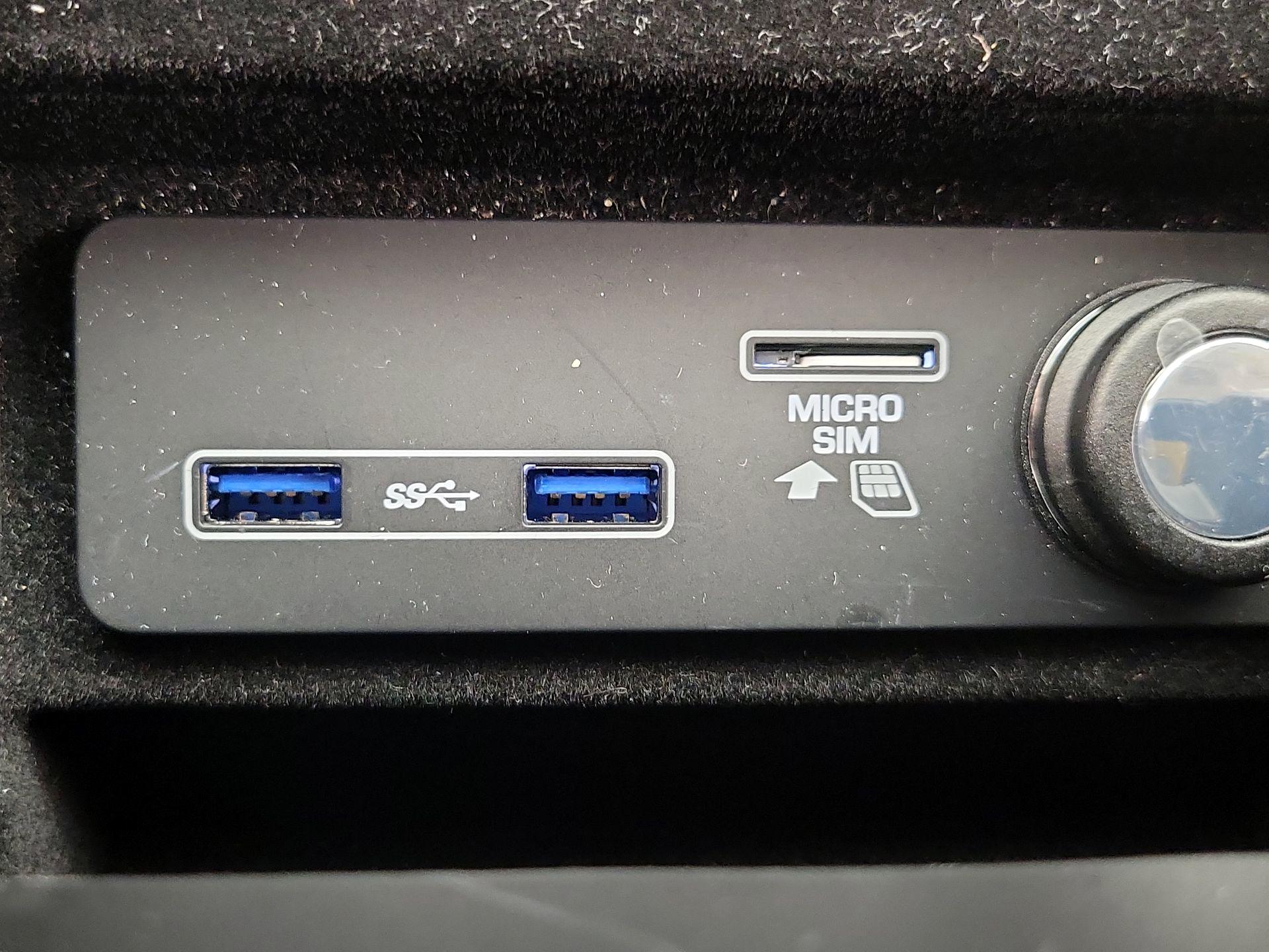 Thumbnail: 2020 Land Rover Range Rover Sport - 19