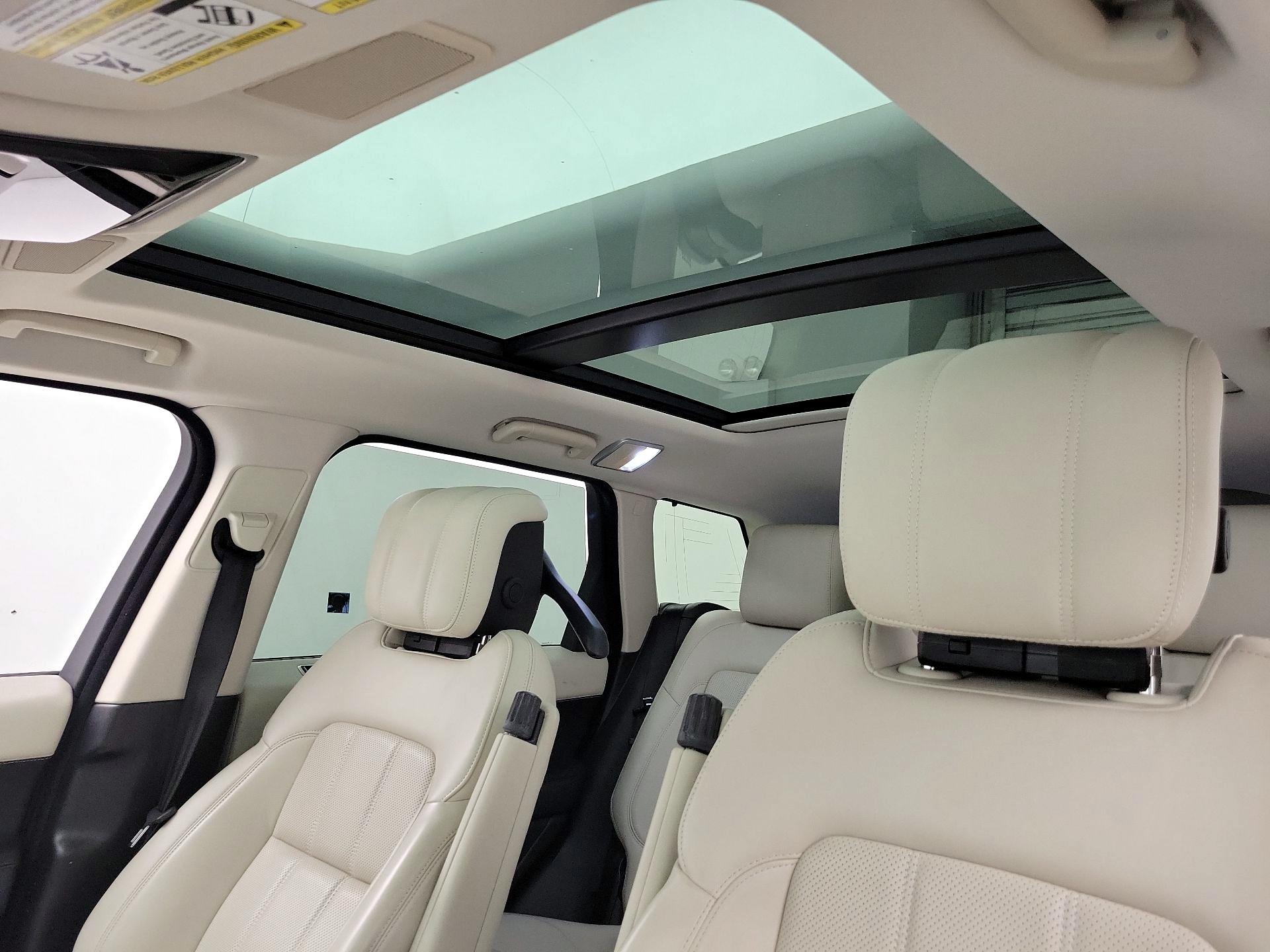 Thumbnail: 2020 Land Rover Range Rover Sport - 20