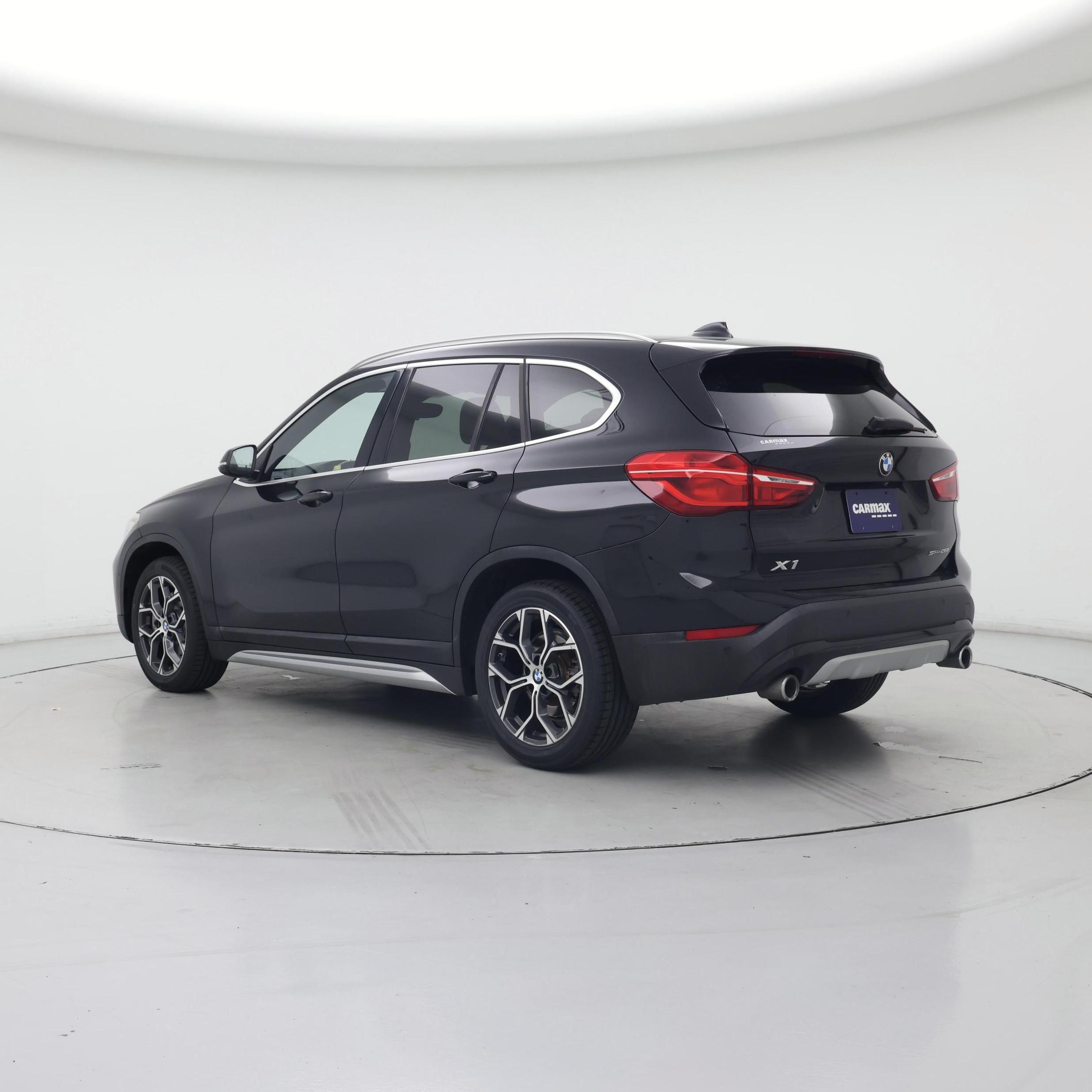 Thumbnail: 2021 BMW X1 - 2