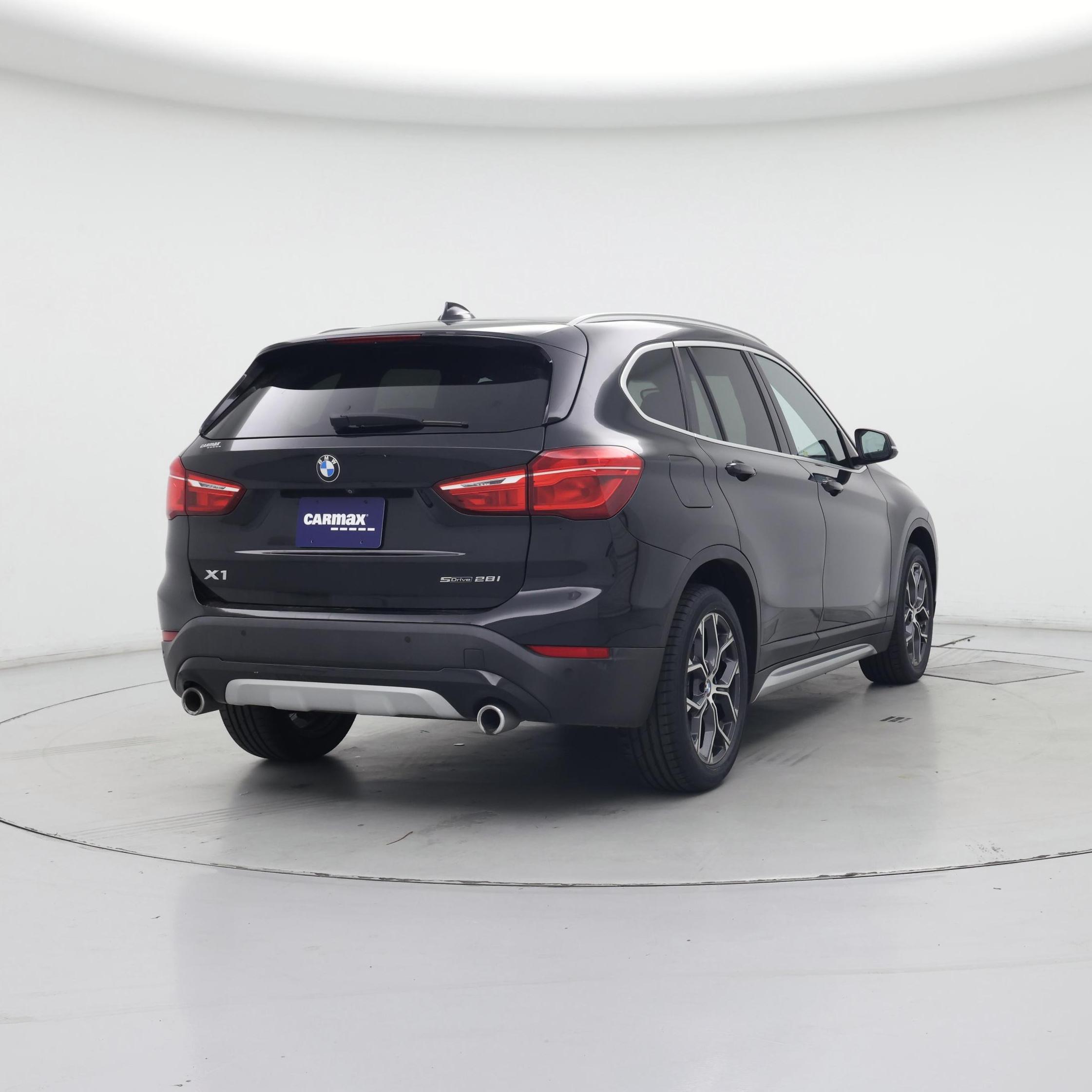 Thumbnail: 2021 BMW X1 - 8