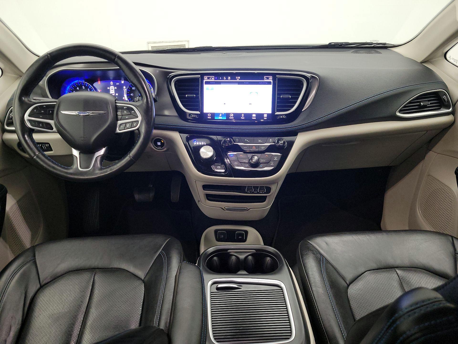 Thumbnail: 2021 Chrysler Pacifica - 9