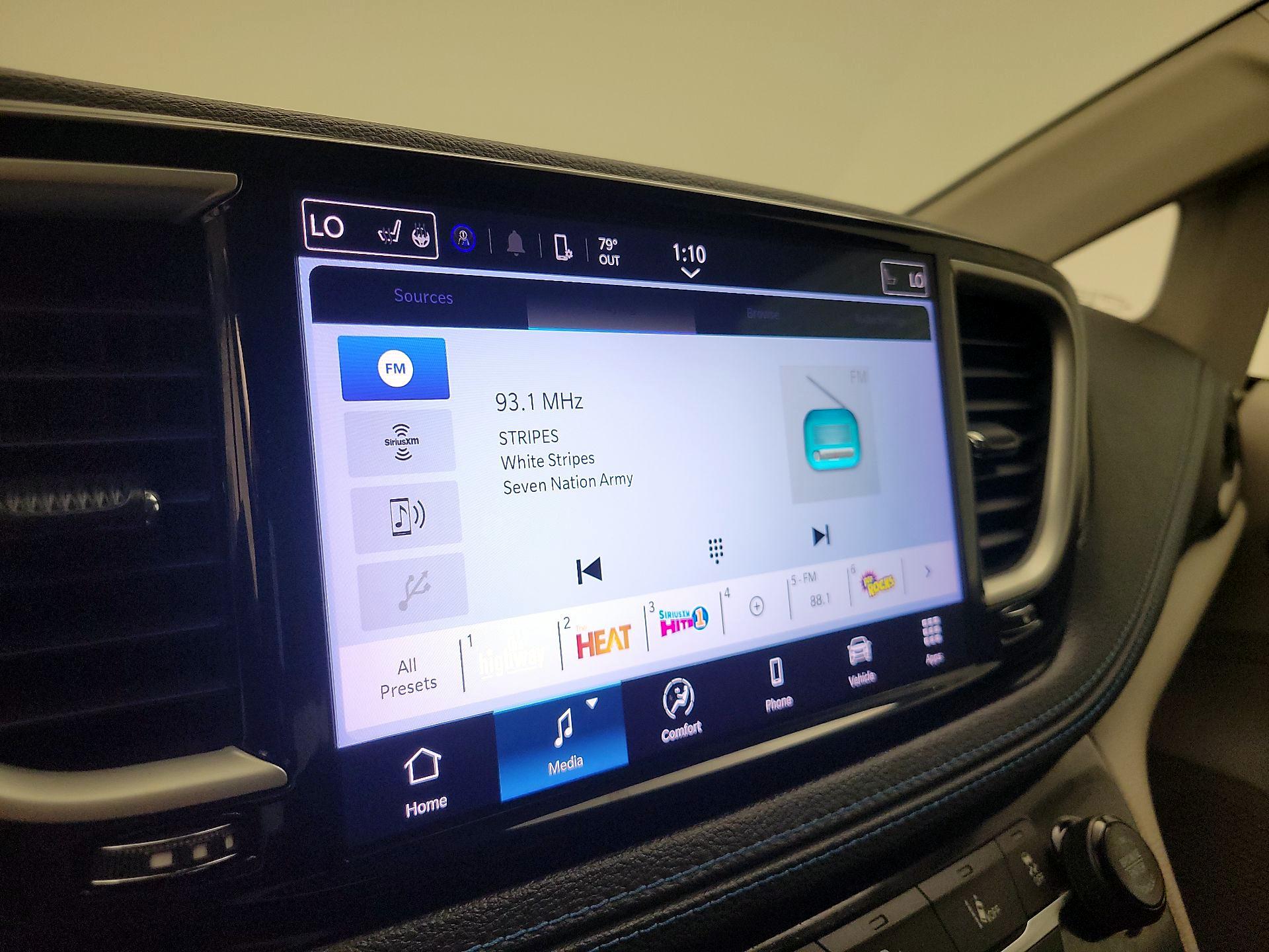 Thumbnail: 2021 Chrysler Pacifica - 15