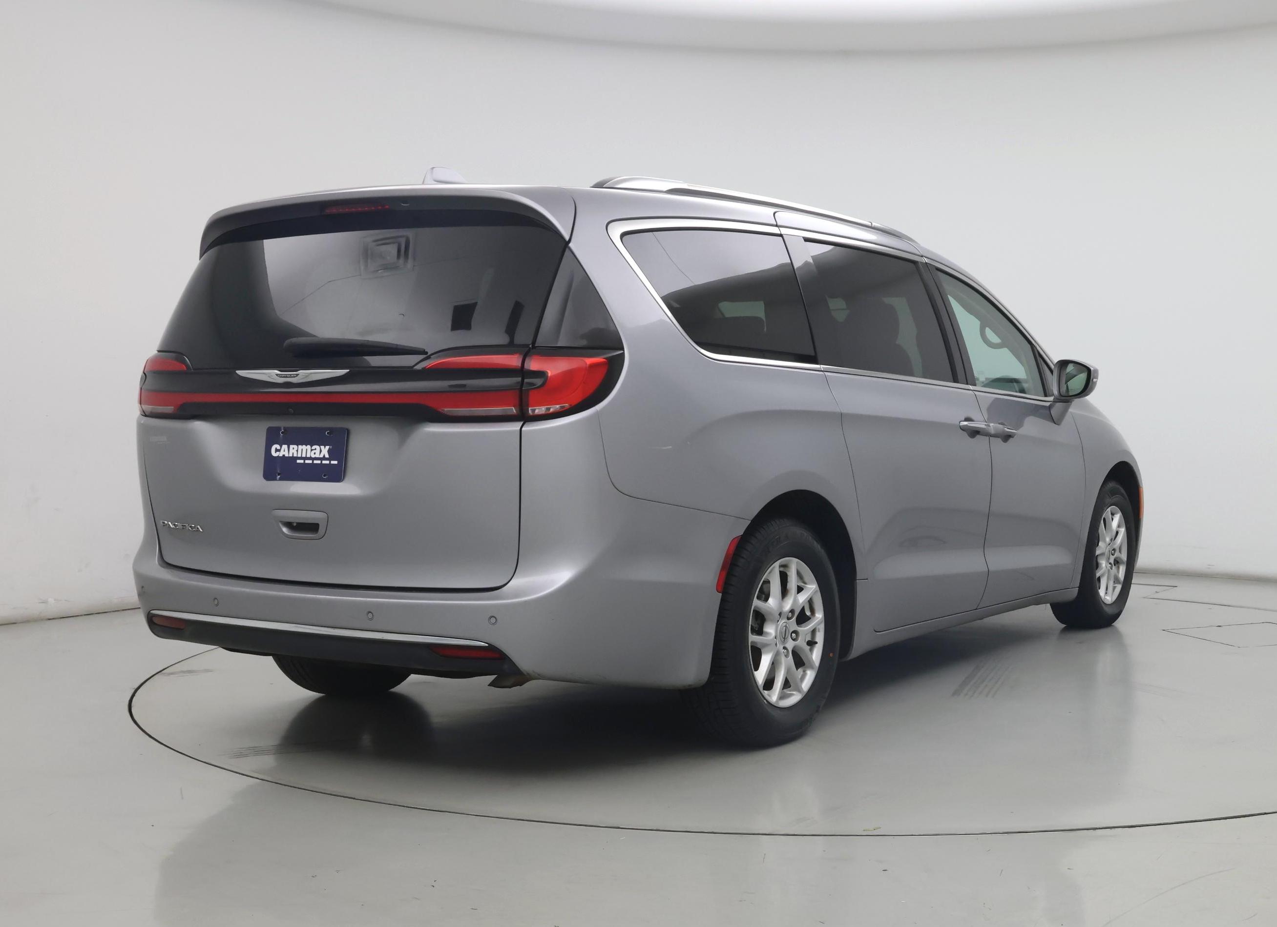 Thumbnail: 2021 Chrysler Pacifica - 8