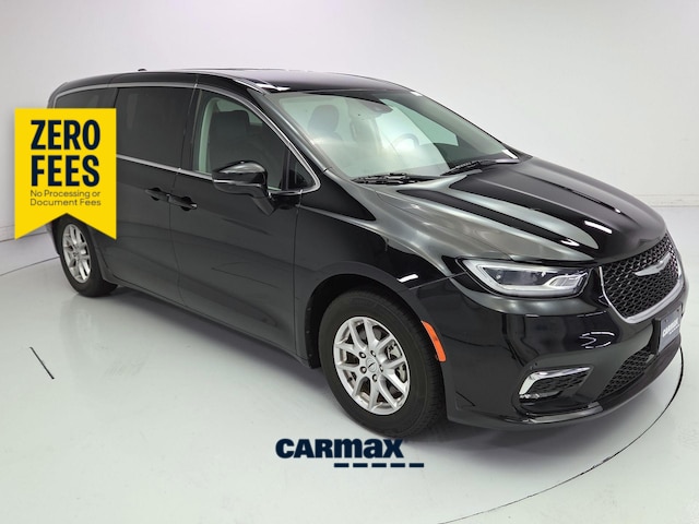 Black 2024 Chrysler Pacifica Minivan Front-Wheel Drive Automatic