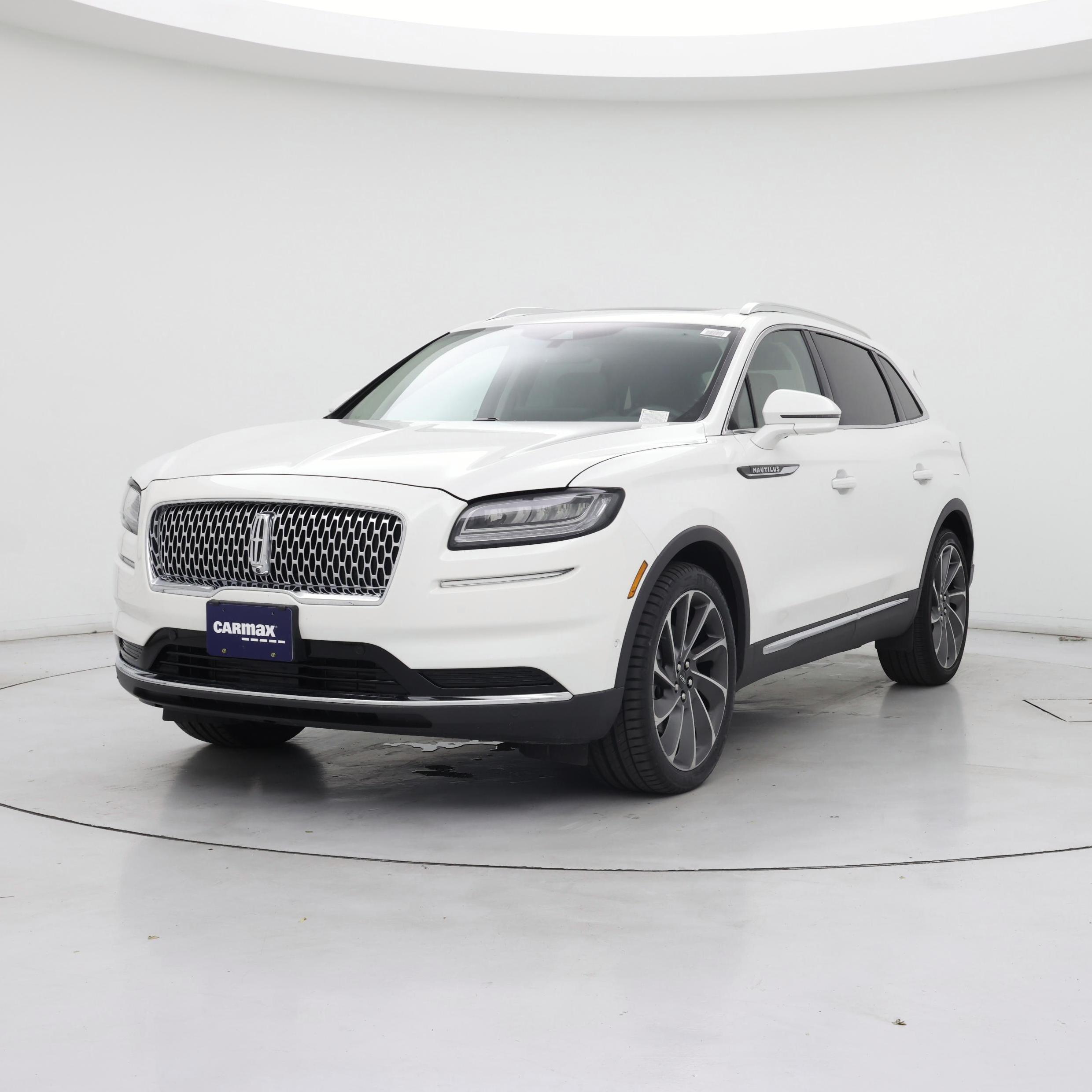 Thumbnail: 2023 Lincoln Nautilus - 4