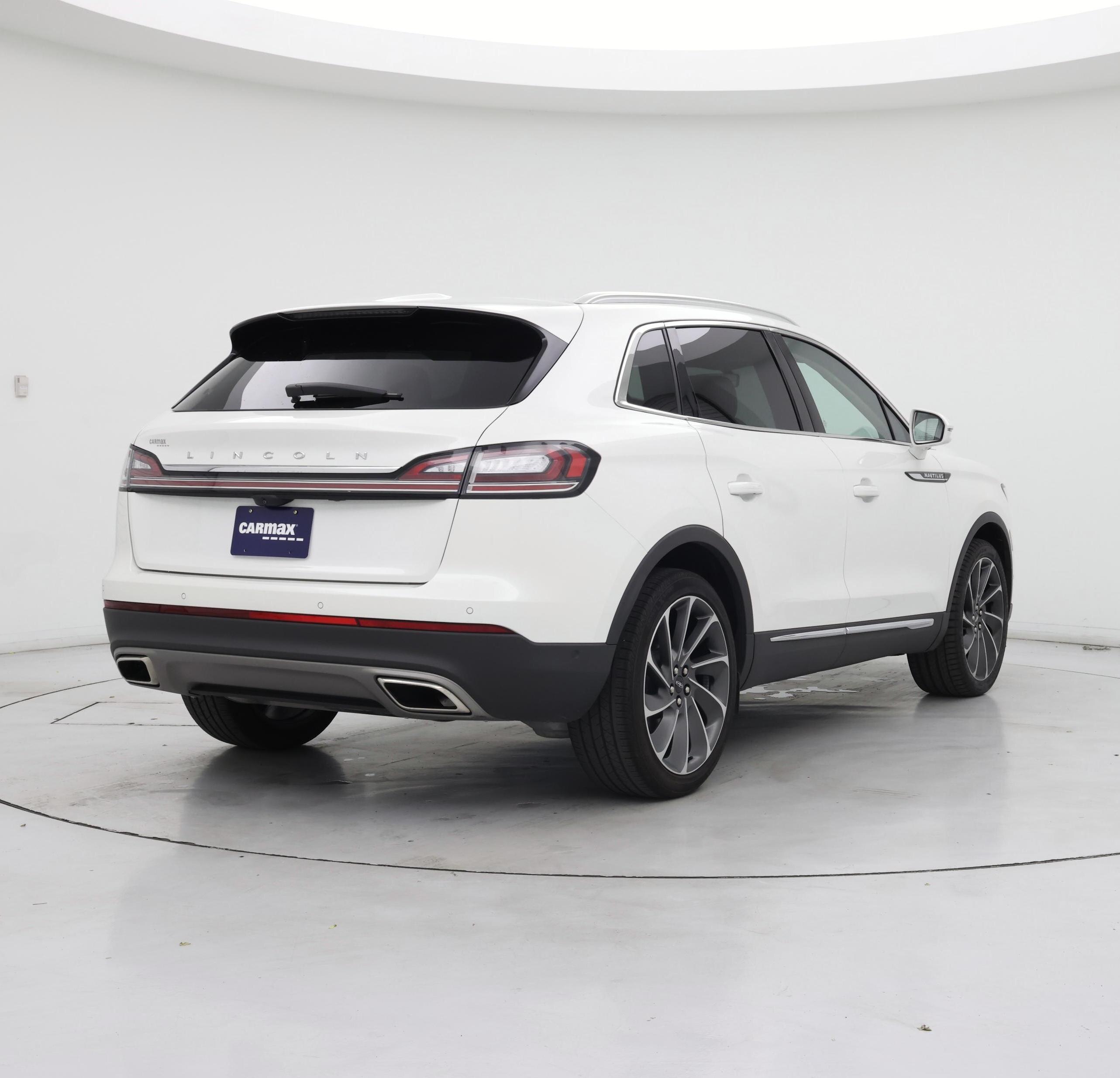 Thumbnail: 2023 Lincoln Nautilus - 8