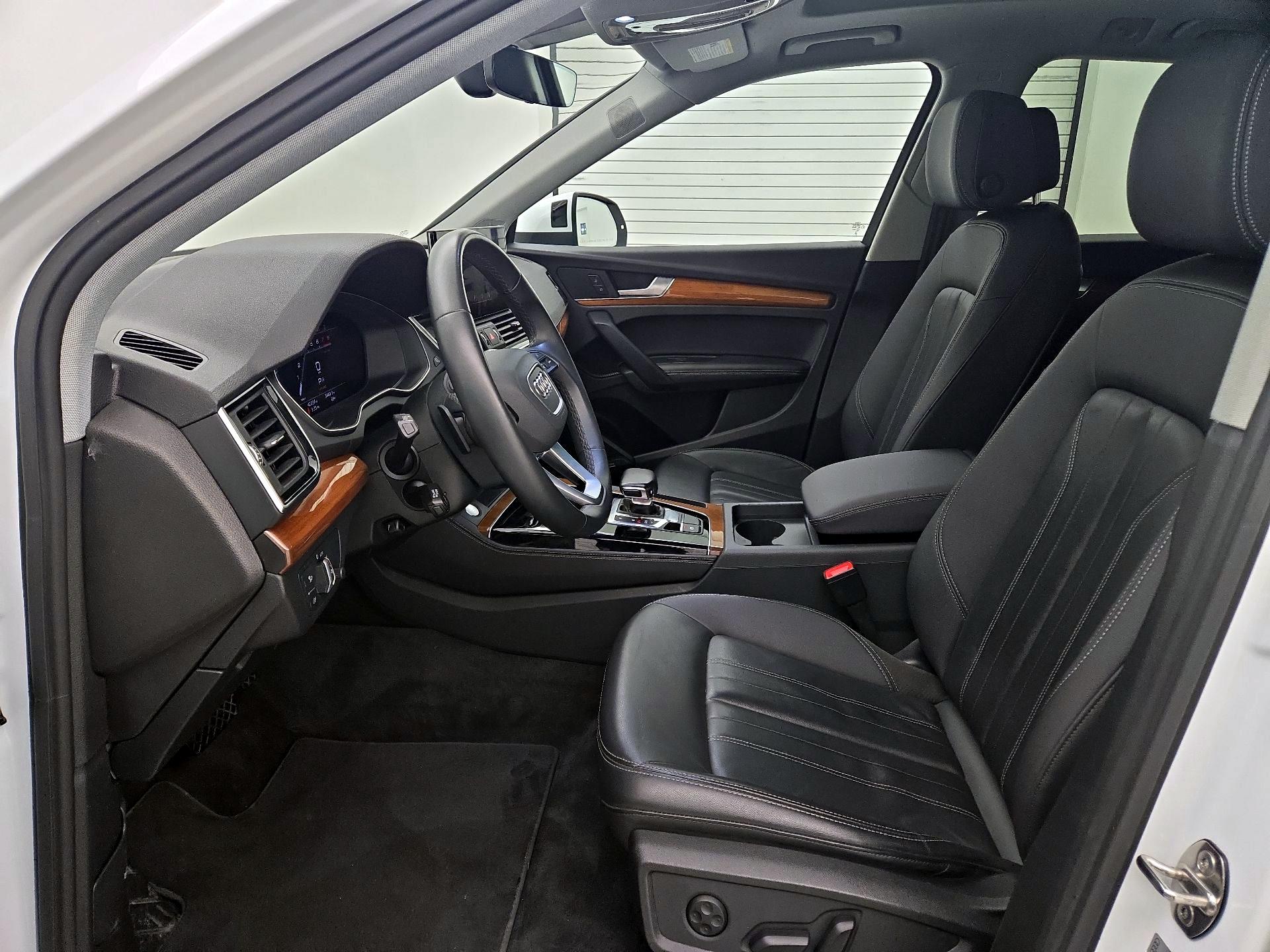 Thumbnail: 2023 Audi Q5 - 11