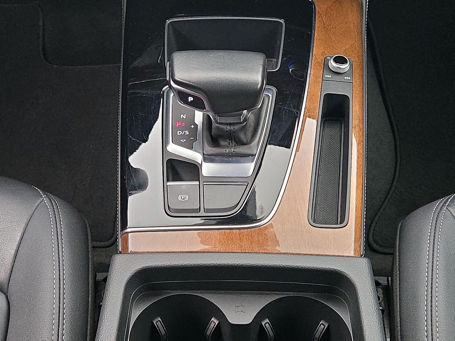 Thumbnail: 2023 Audi Q5 - 17