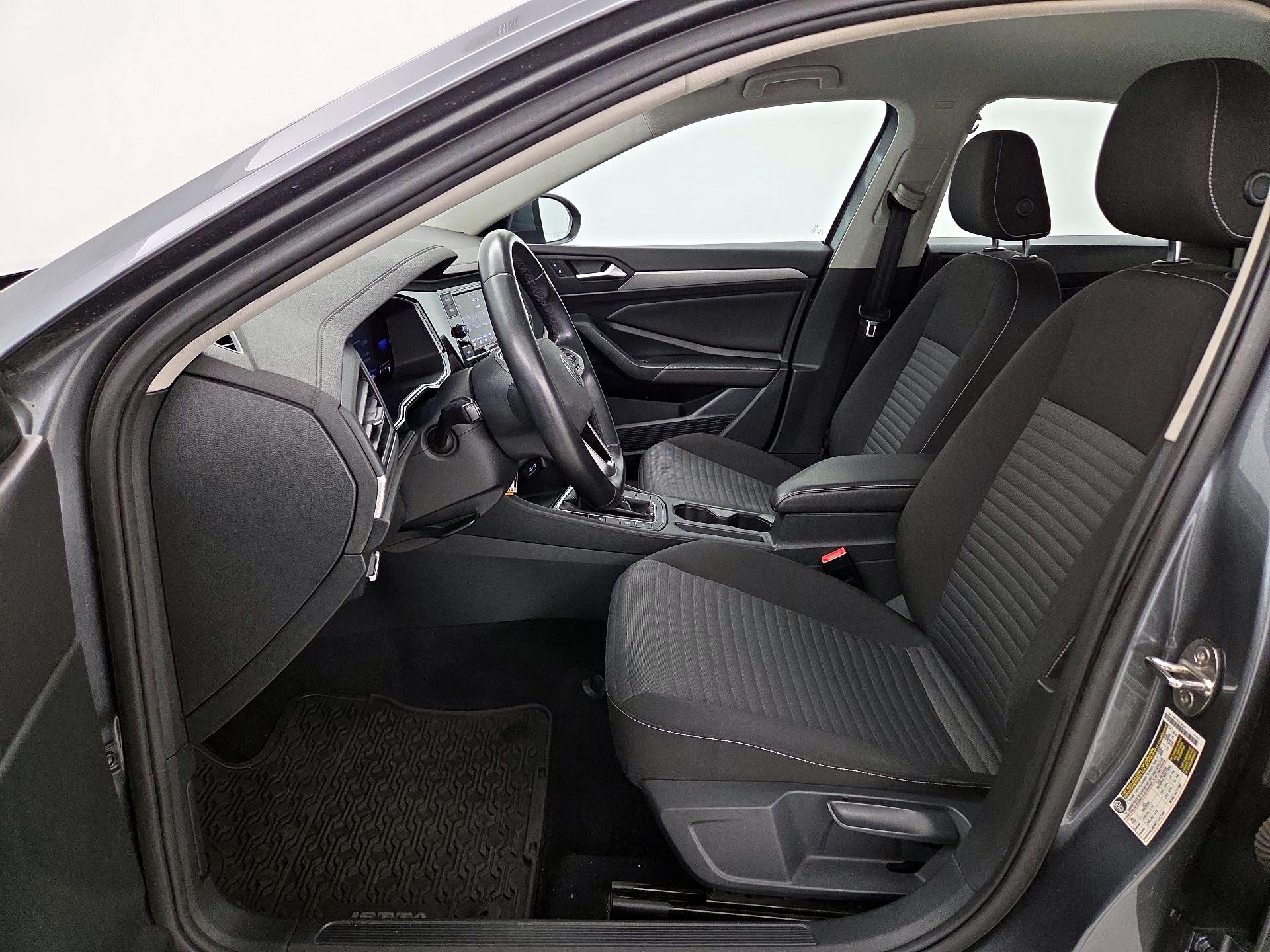 Thumbnail: 2022 Volkswagen Jetta - 11