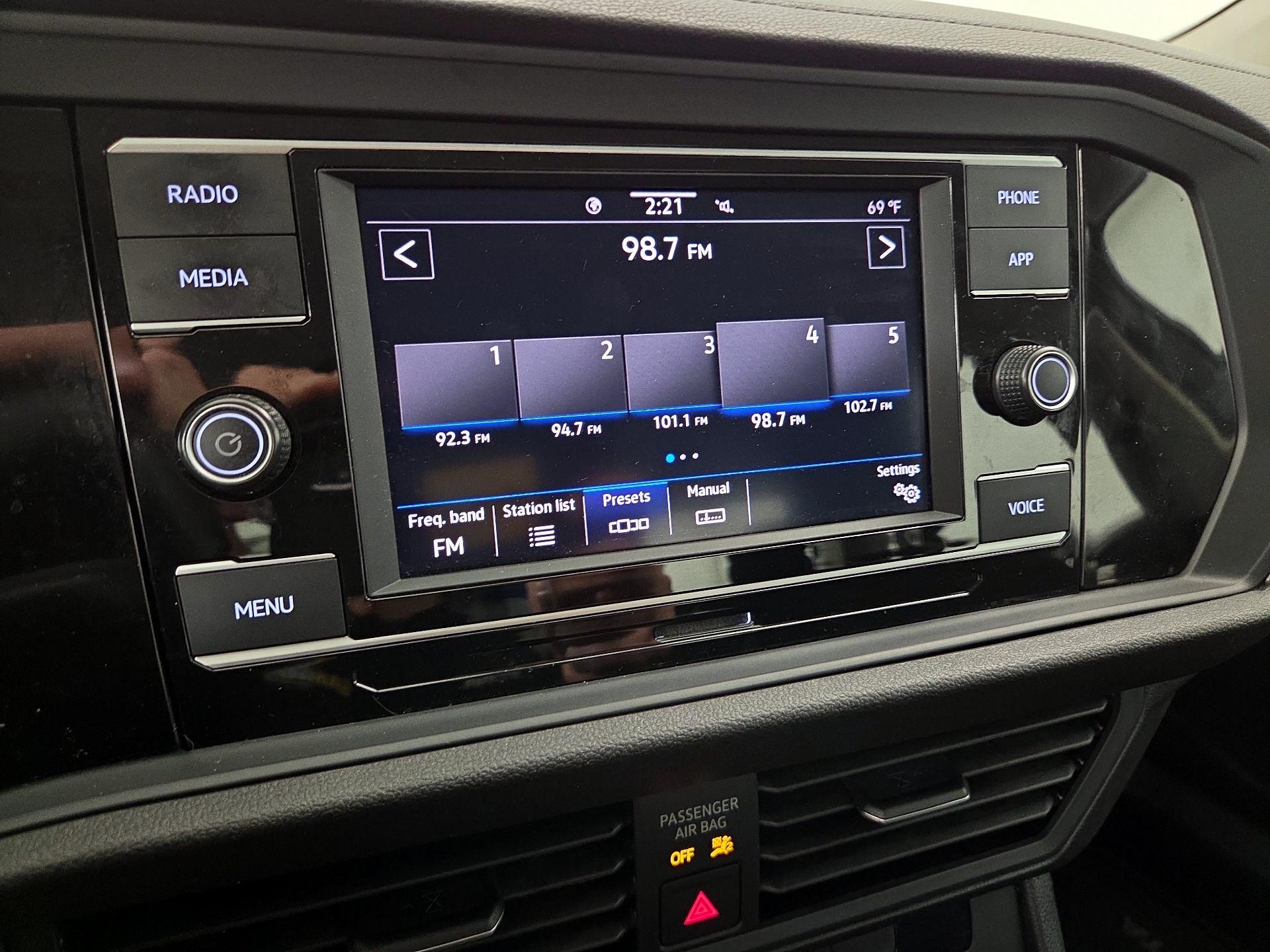 Thumbnail: 2022 Volkswagen Jetta - 15