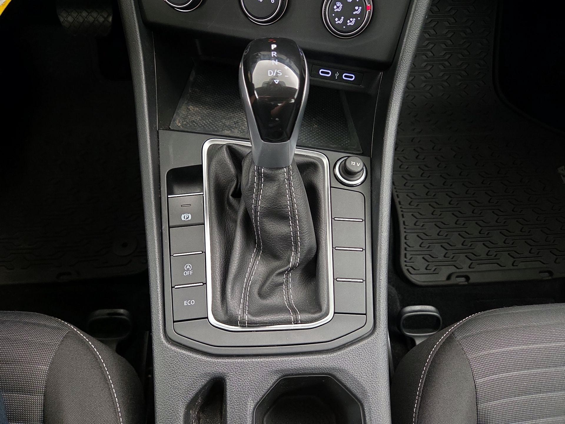 Thumbnail: 2022 Volkswagen Jetta - 17