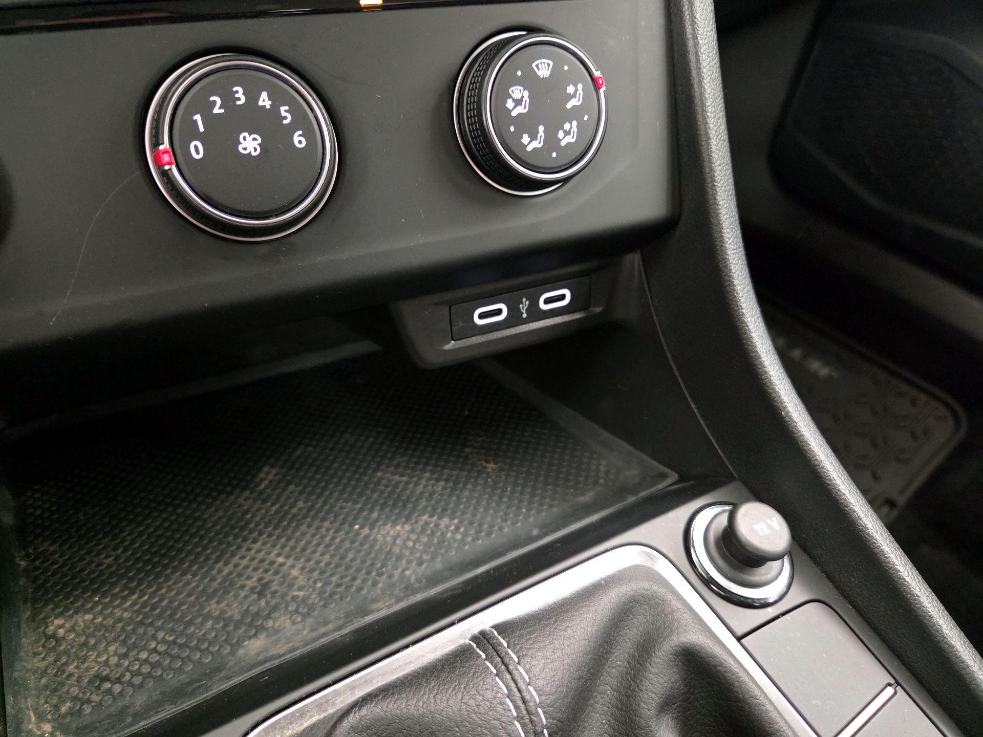 Thumbnail: 2022 Volkswagen Jetta - 18