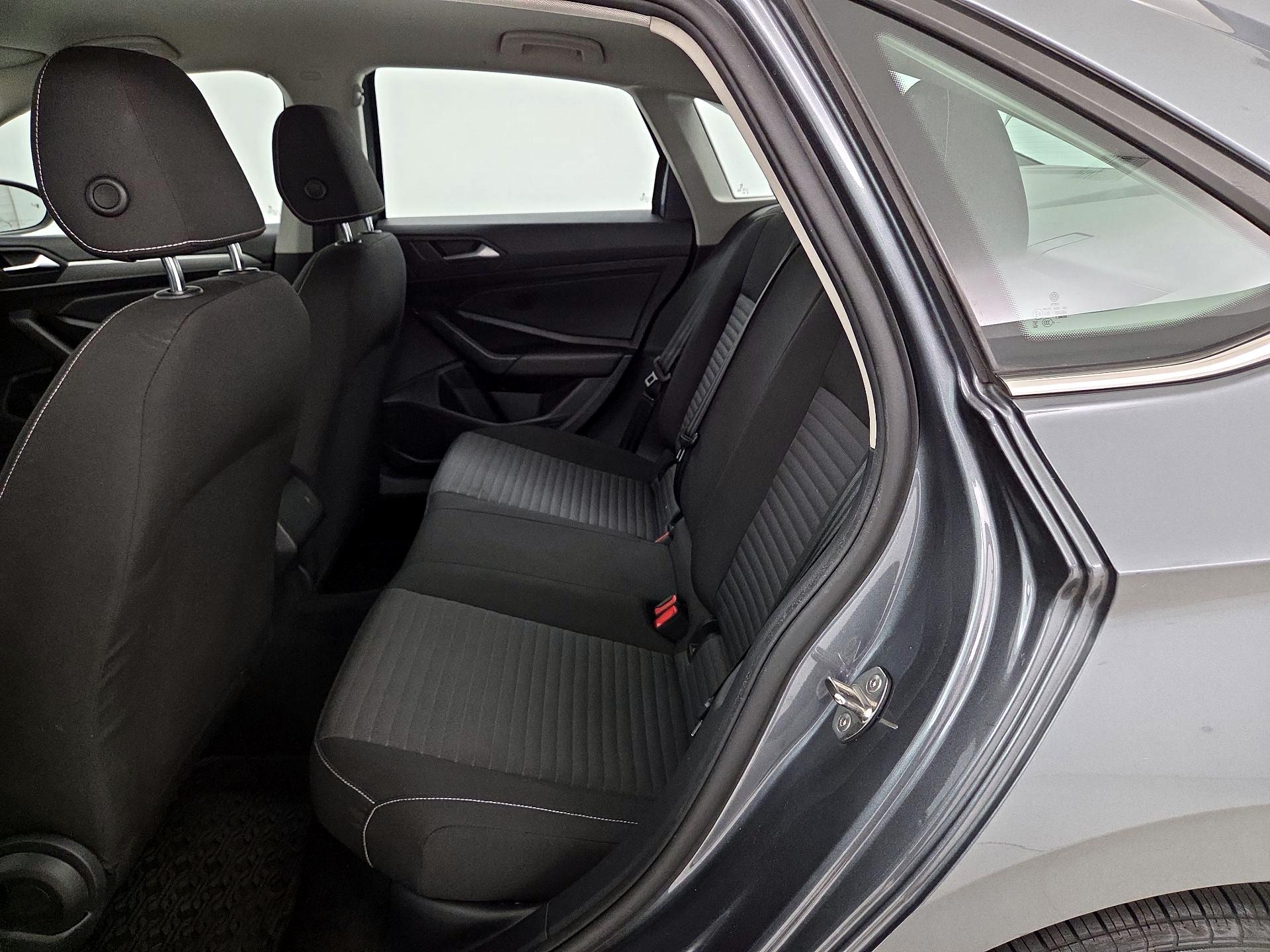 Thumbnail: 2022 Volkswagen Jetta - 19