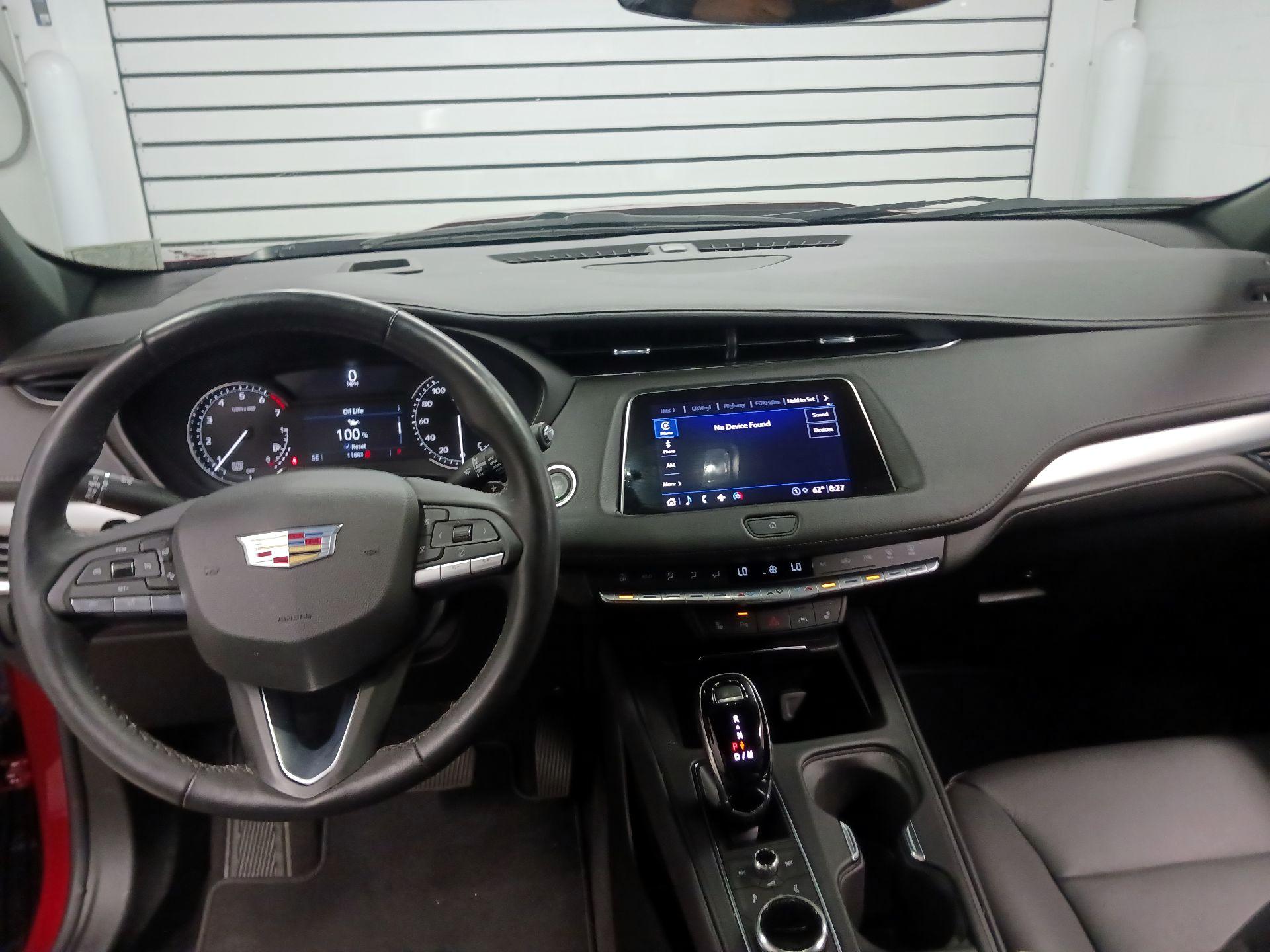 Thumbnail: 2023 Cadillac XT4 - 9