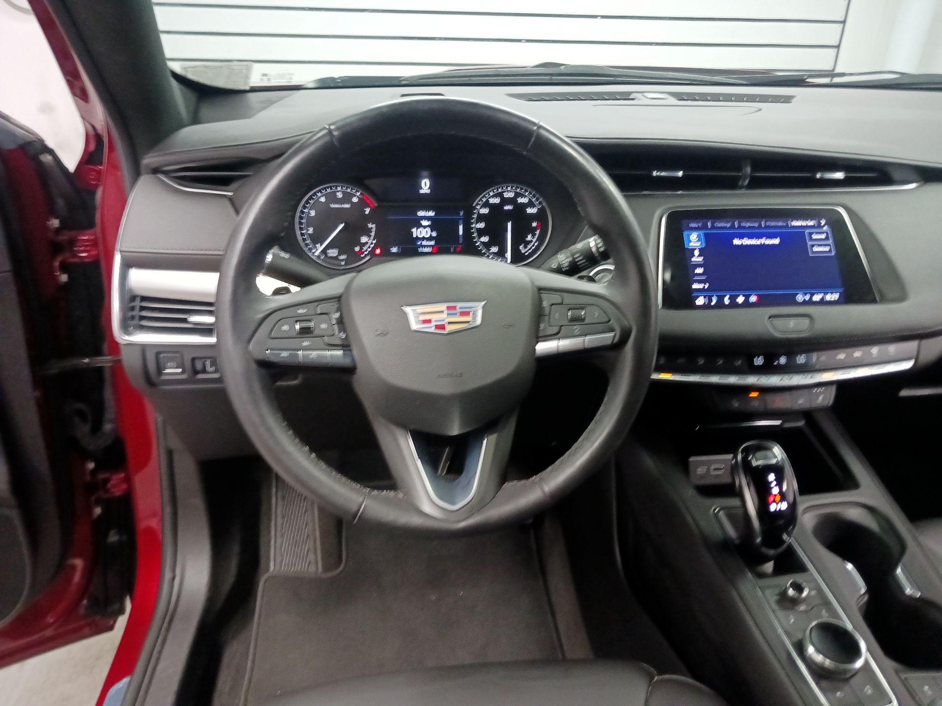 Thumbnail: 2023 Cadillac XT4 - 10