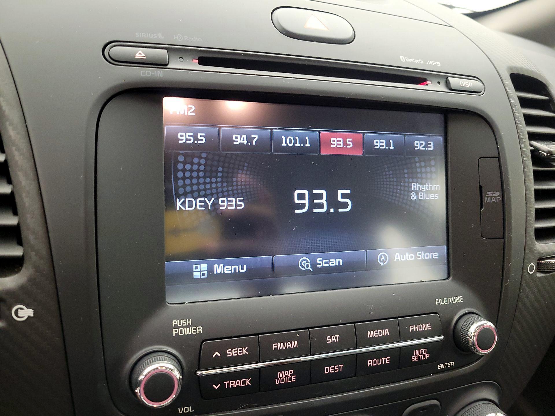 Thumbnail: 2016 Kia Forte - 15