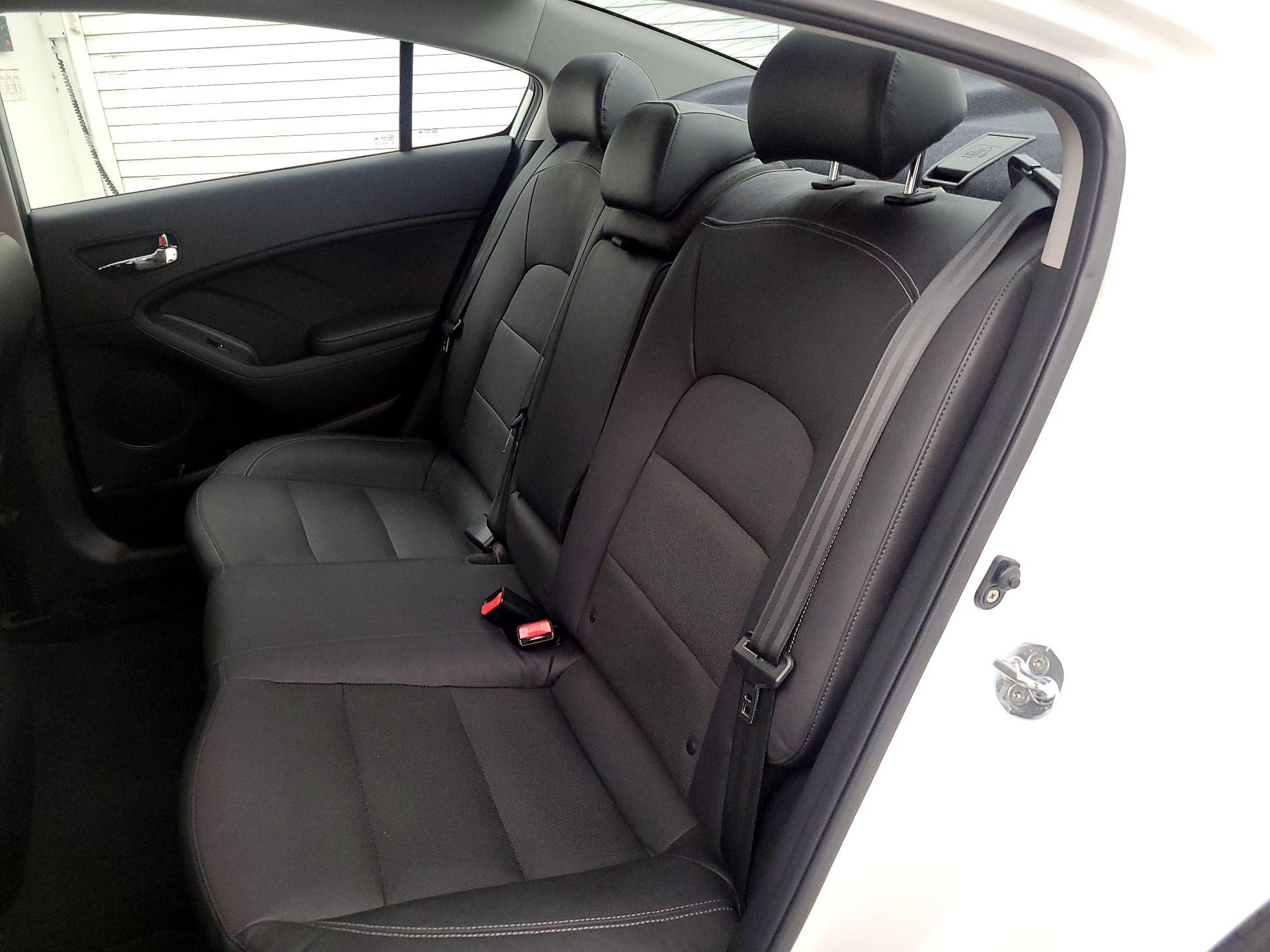 Thumbnail: 2016 Kia Forte - 20