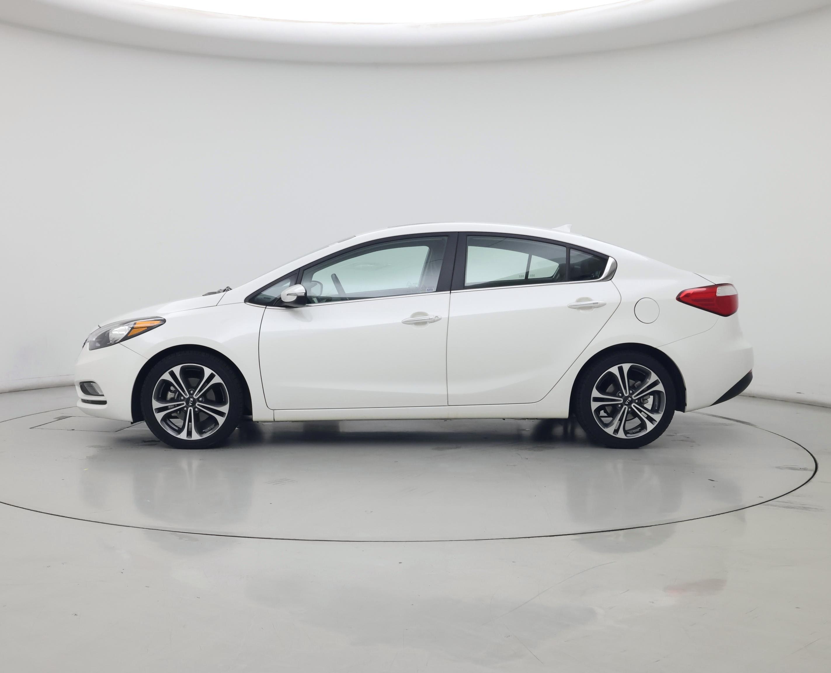 Thumbnail: 2016 Kia Forte - 3
