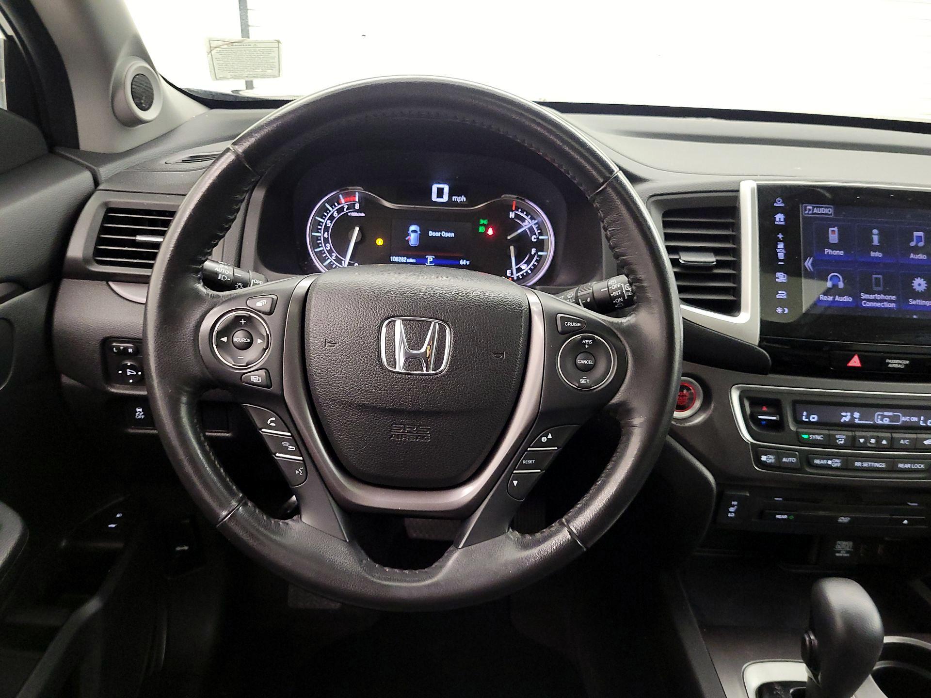 Thumbnail: 2017 Honda Pilot - 10