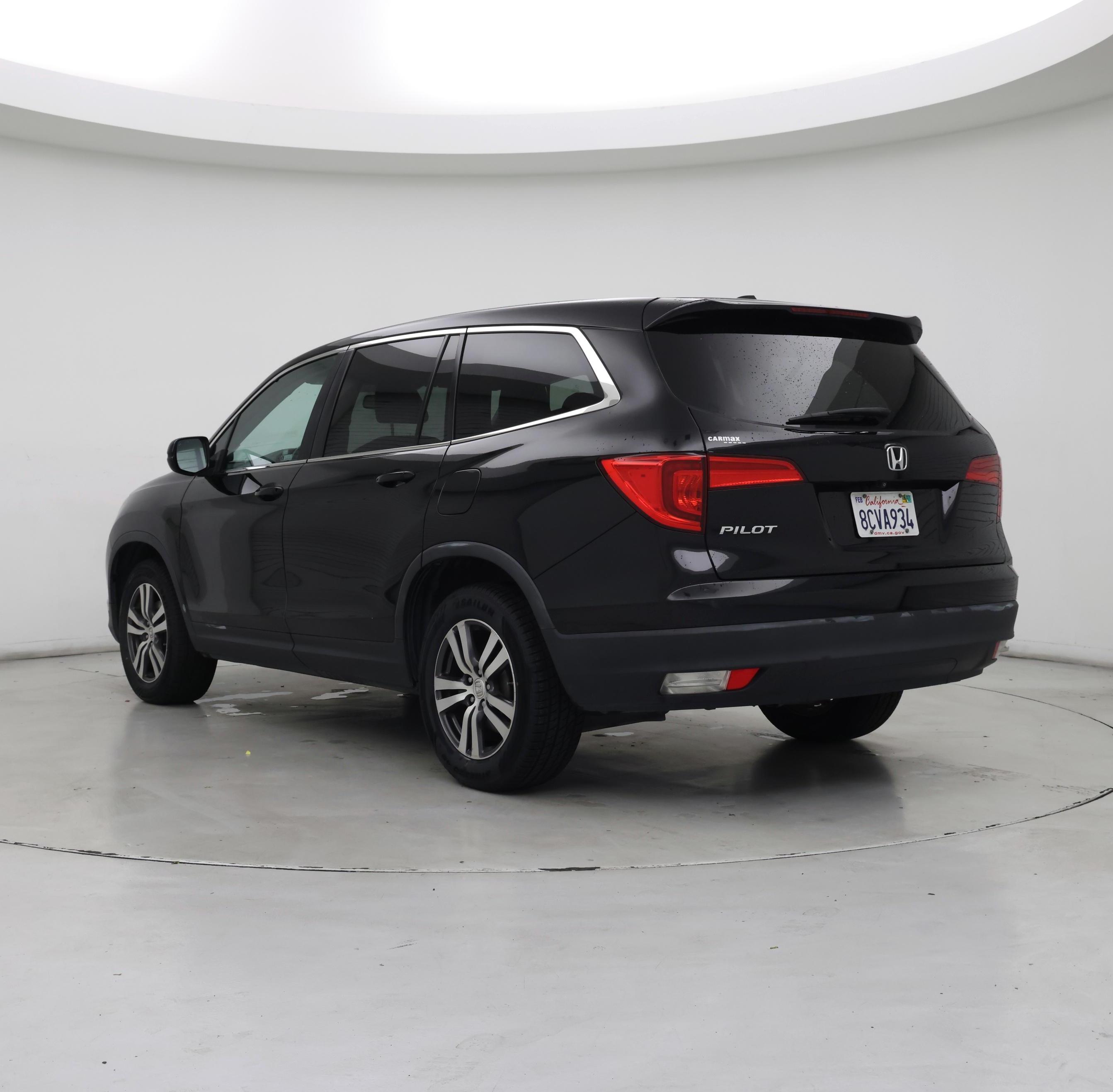 Thumbnail: 2017 Honda Pilot - 2