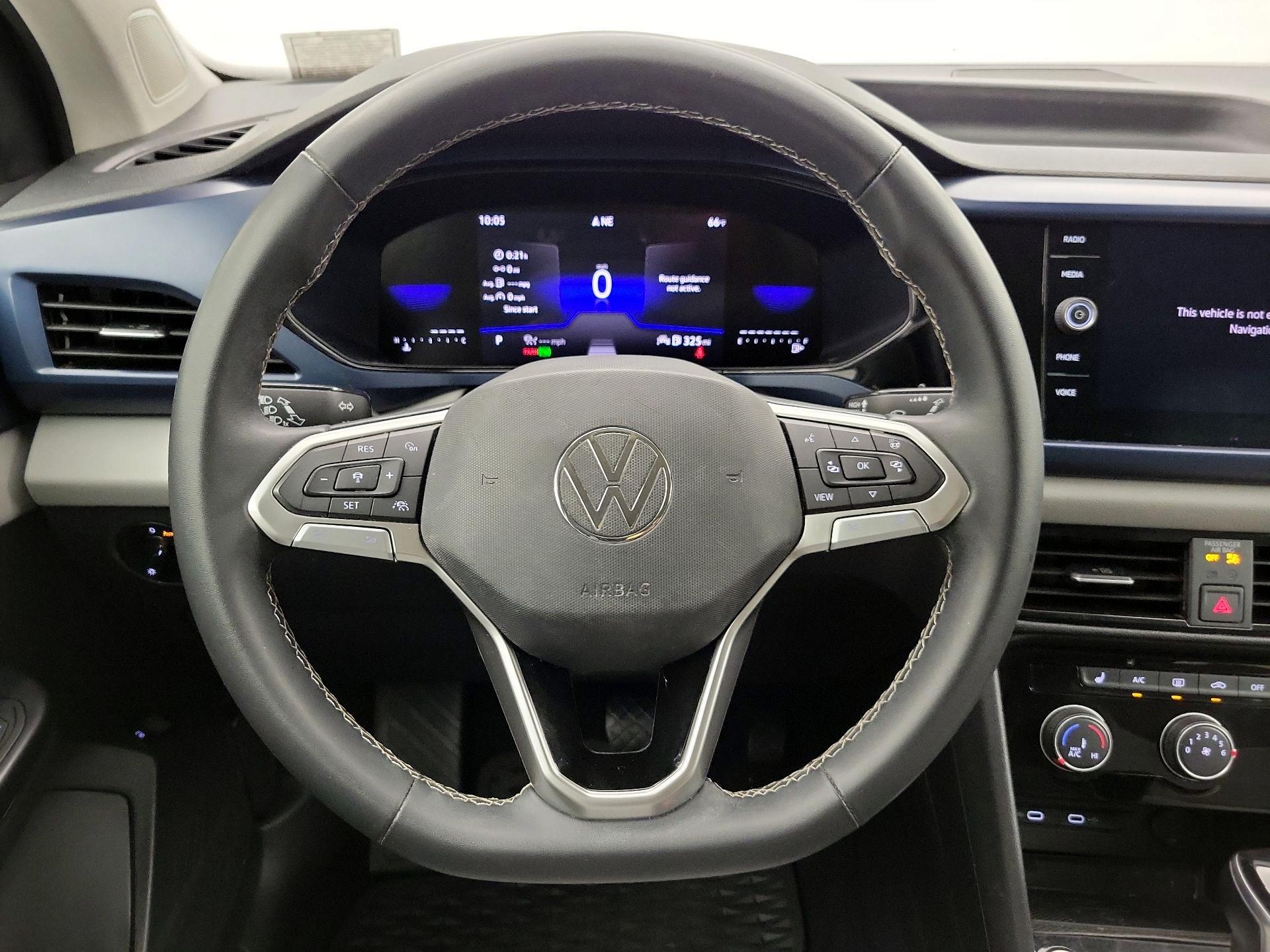 Thumbnail: 2023 Volkswagen Taos - 10