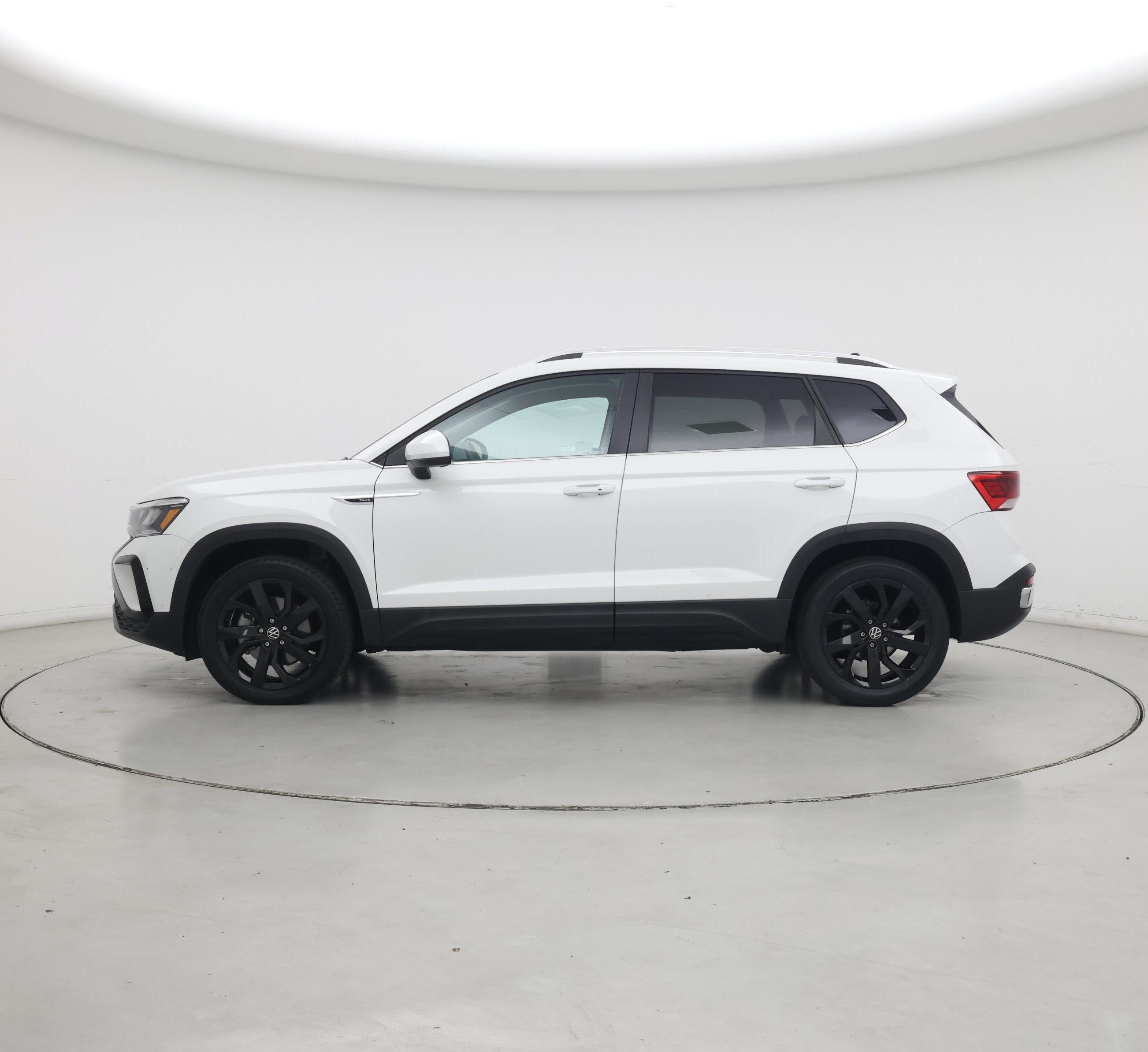 Thumbnail: 2023 Volkswagen Taos - 3