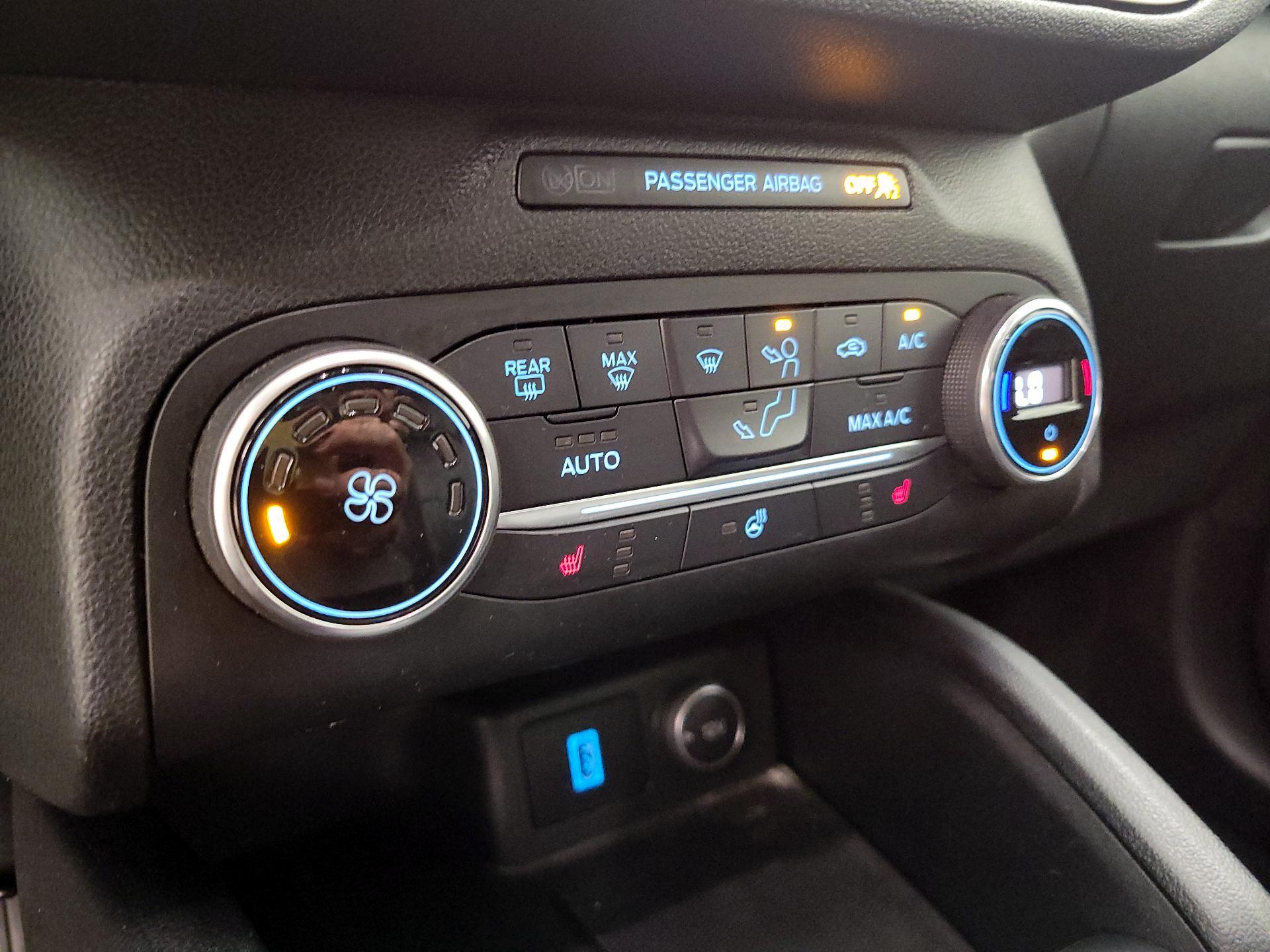 Thumbnail: 2020 Ford Escape - 16