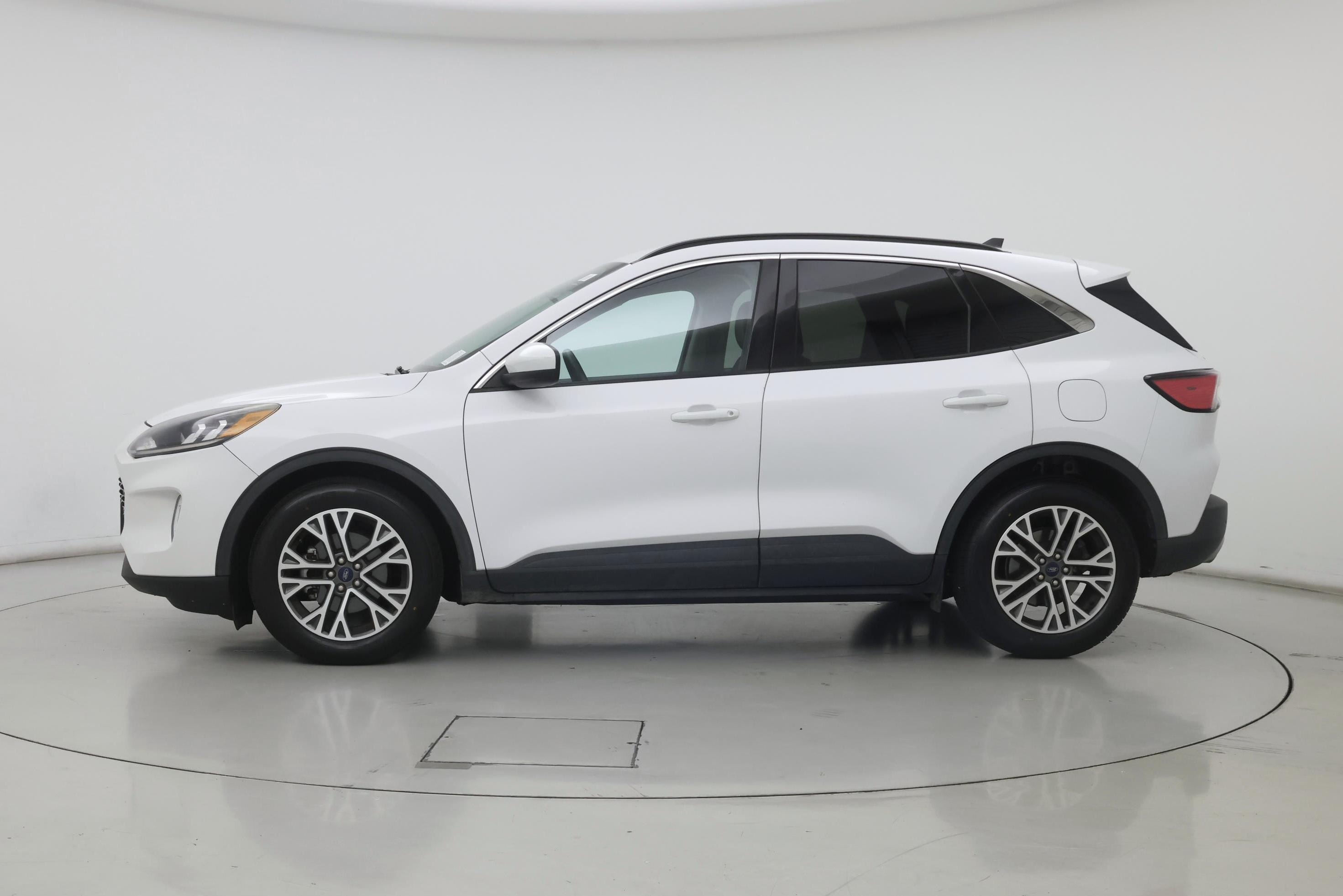 Thumbnail: 2020 Ford Escape - 3