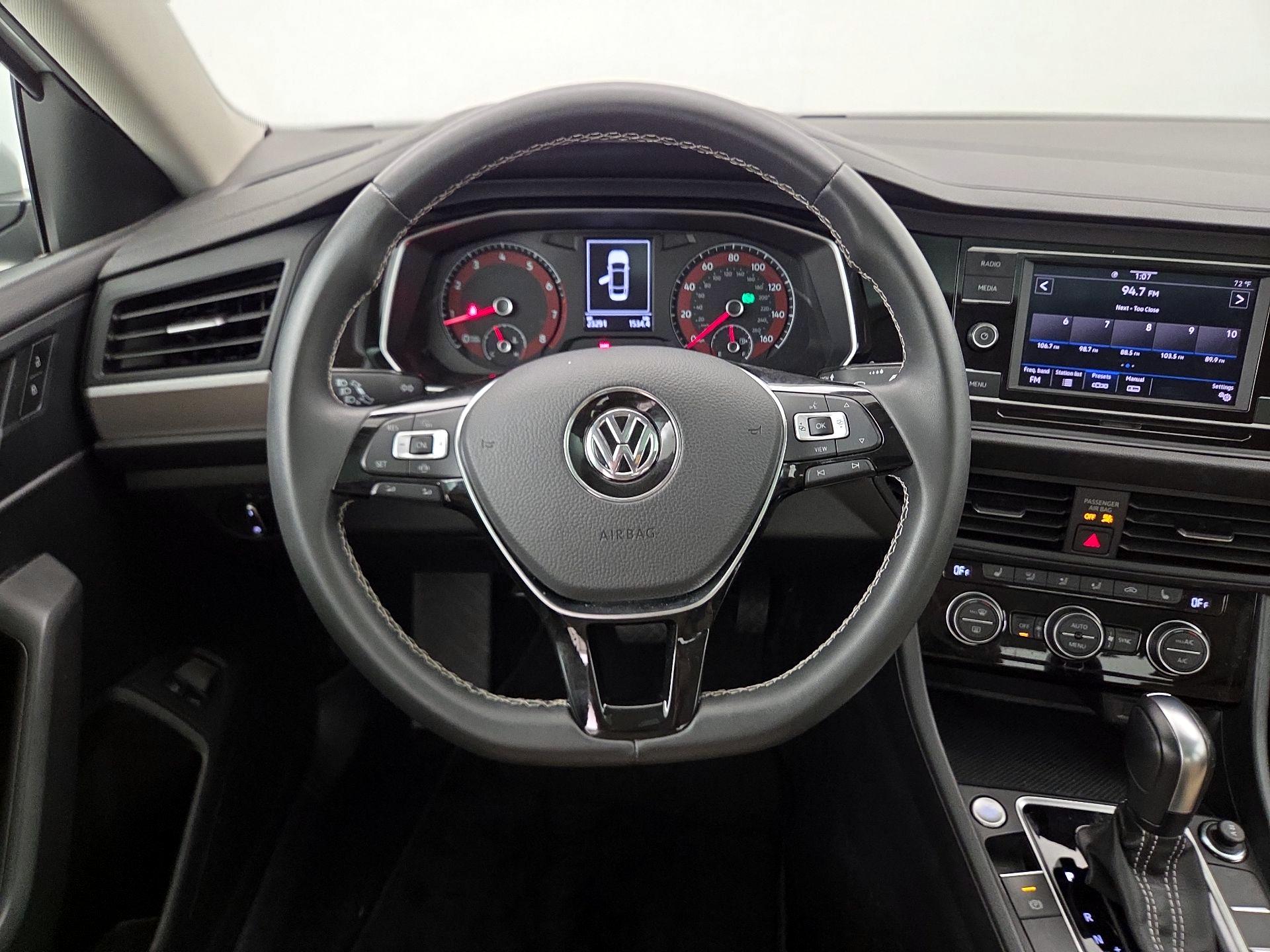 Thumbnail: 2021 Volkswagen Jetta - 10