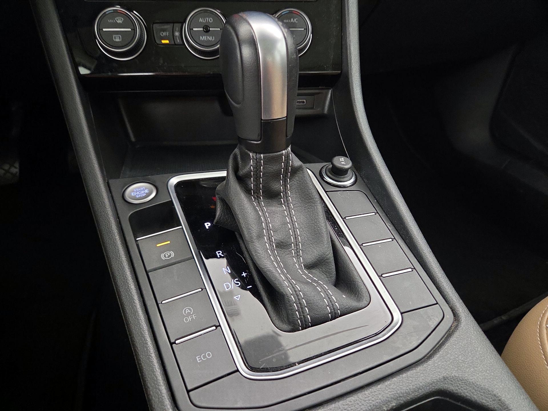 Thumbnail: 2021 Volkswagen Jetta - 17