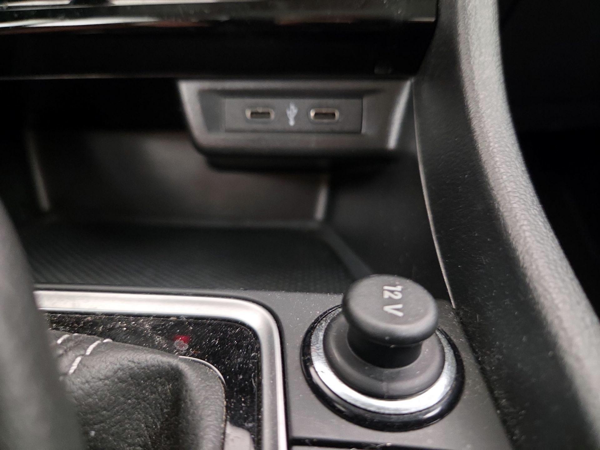 Thumbnail: 2021 Volkswagen Jetta - 18