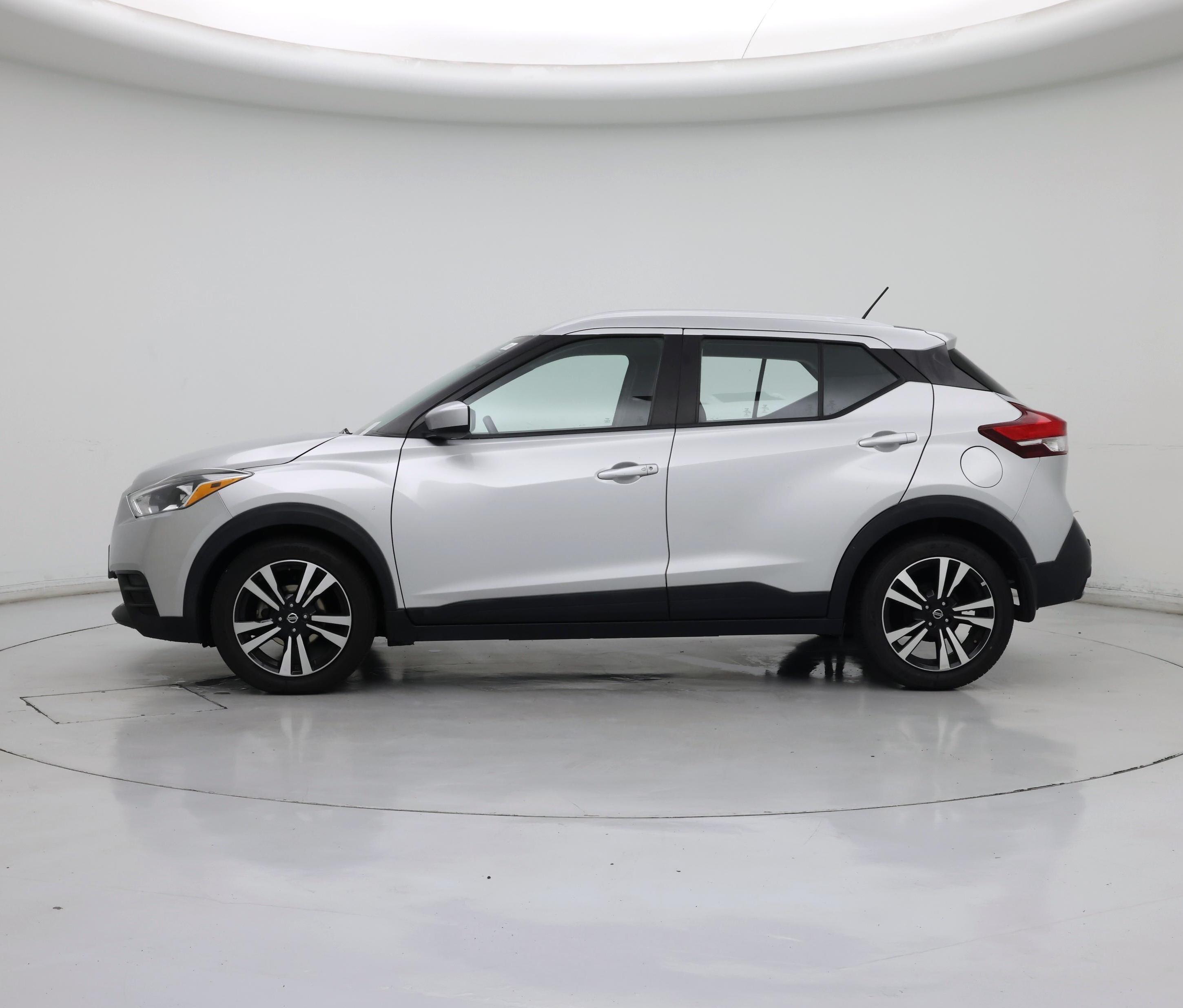Thumbnail: 2020 Nissan Kicks - 3