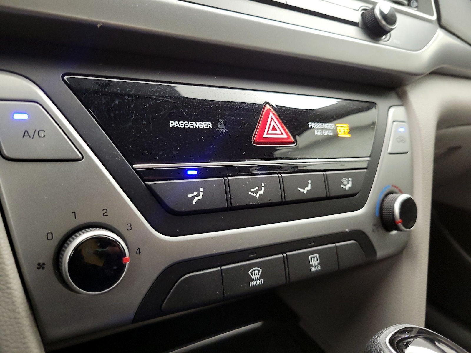 2018 Hyundai Elantra SE - Photo 16