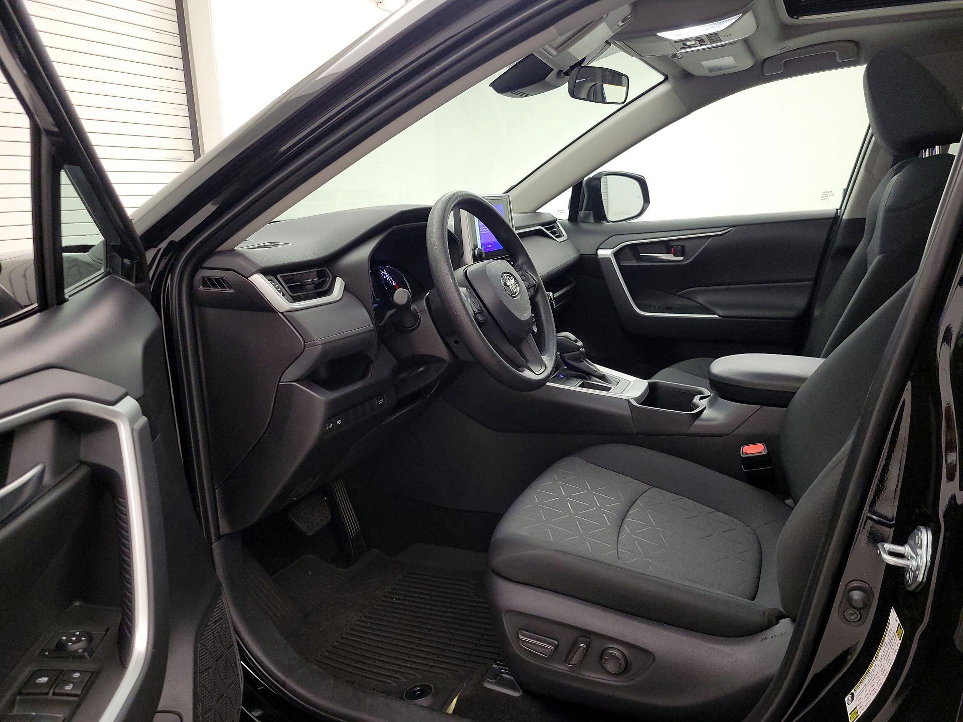 Thumbnail: 2025 Toyota RAV4 - 11