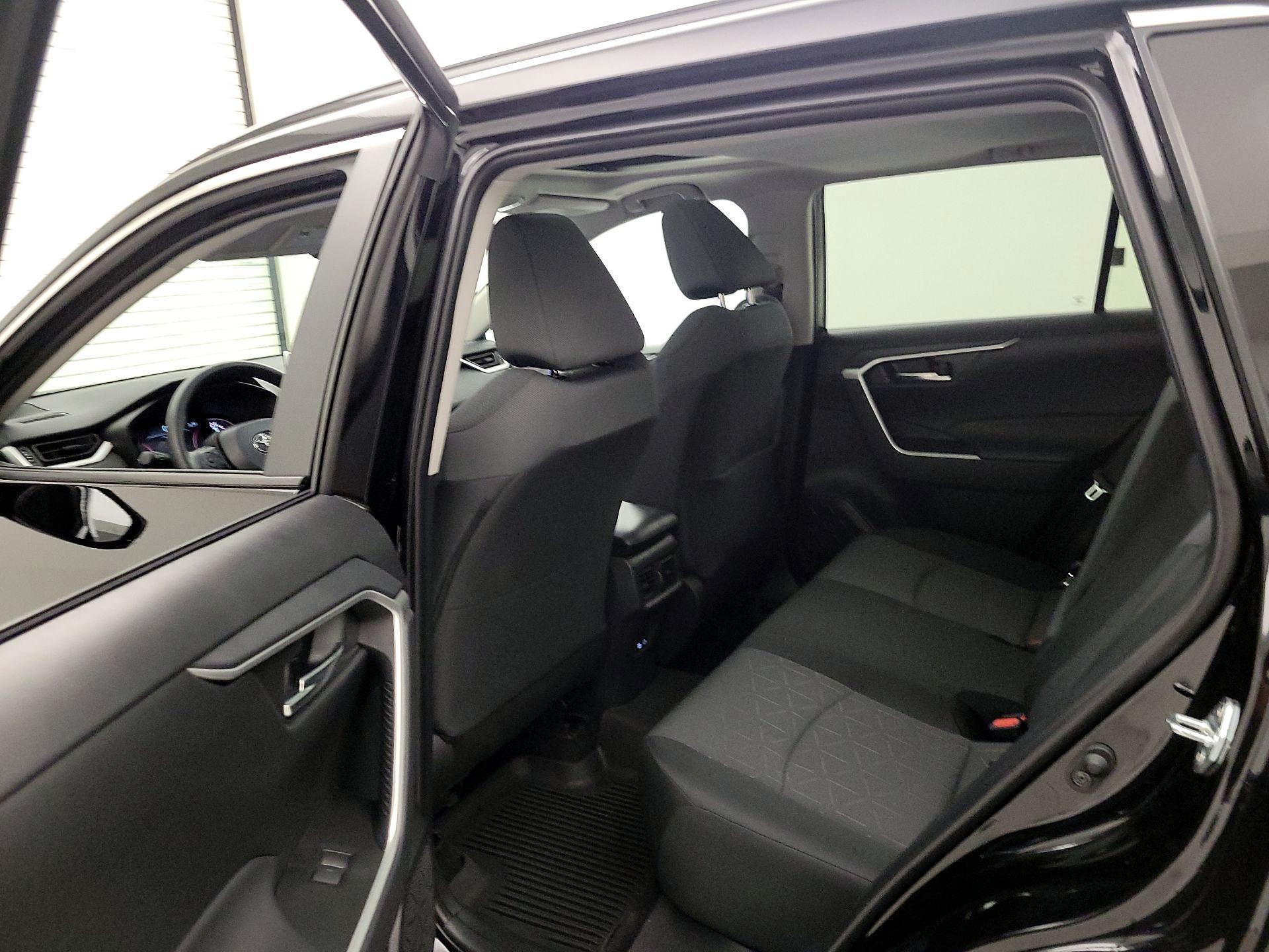 Thumbnail: 2025 Toyota RAV4 - 20