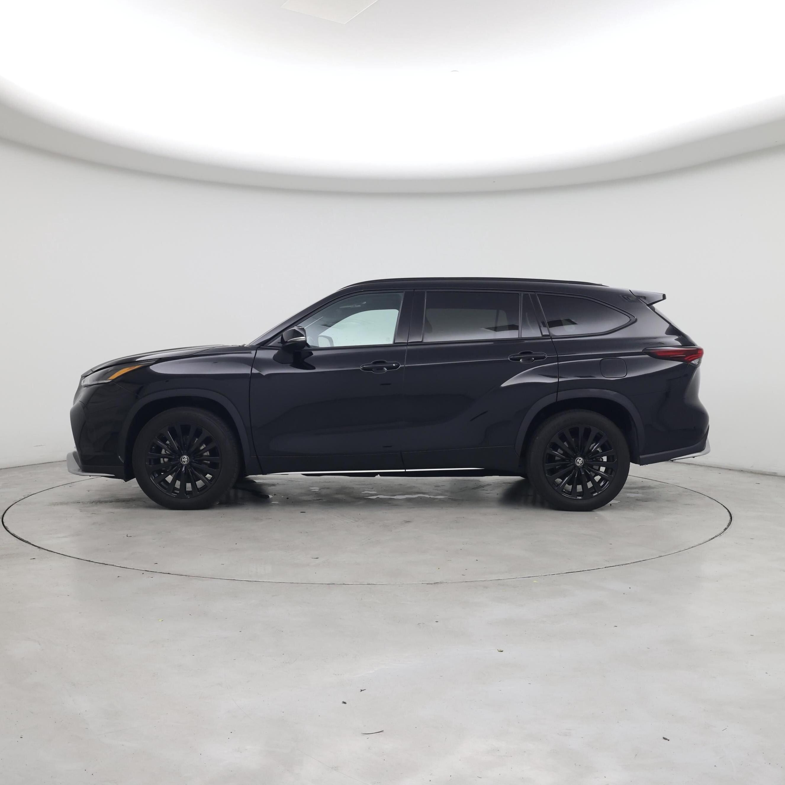 Thumbnail: 2025 Toyota Highlander - 3